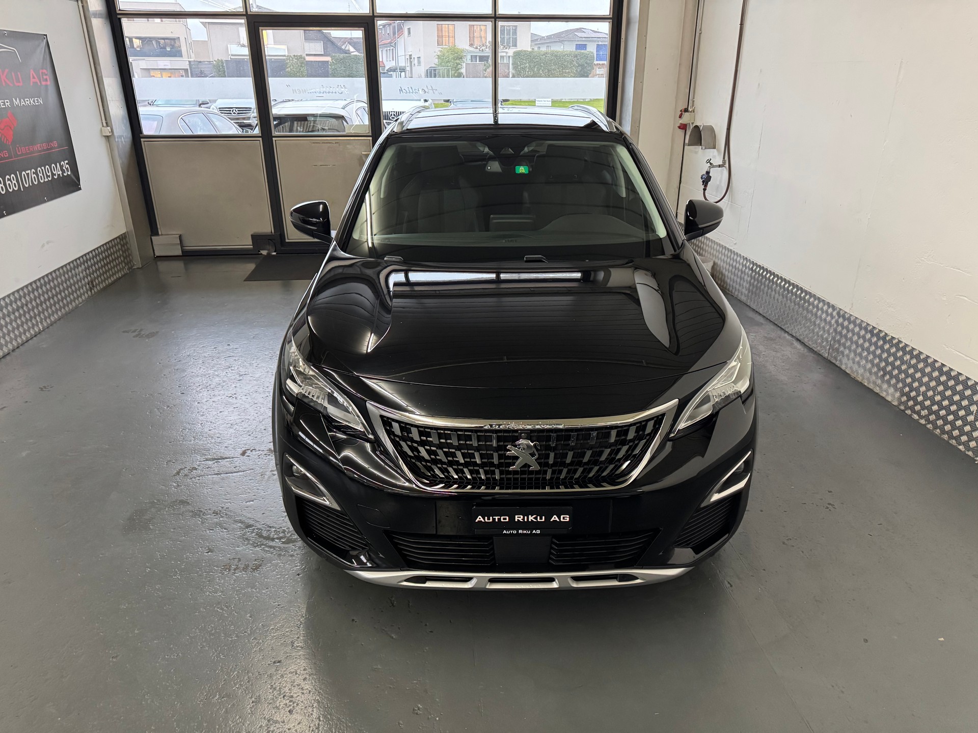 PEUGEOT 3008 2.0 BlueHDi Allure-image-2