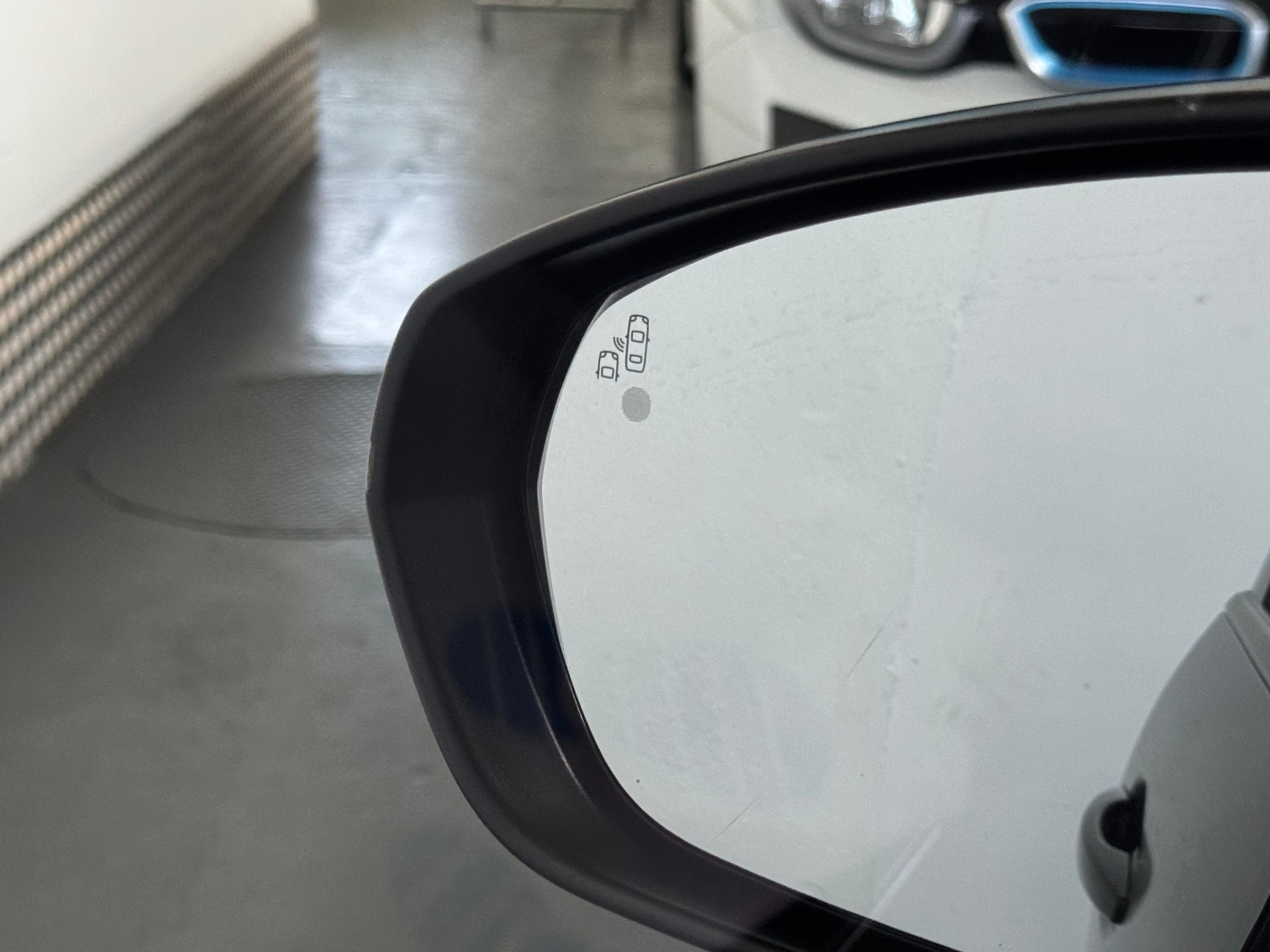 PEUGEOT 3008 2.0 BlueHDi Allure-image-16