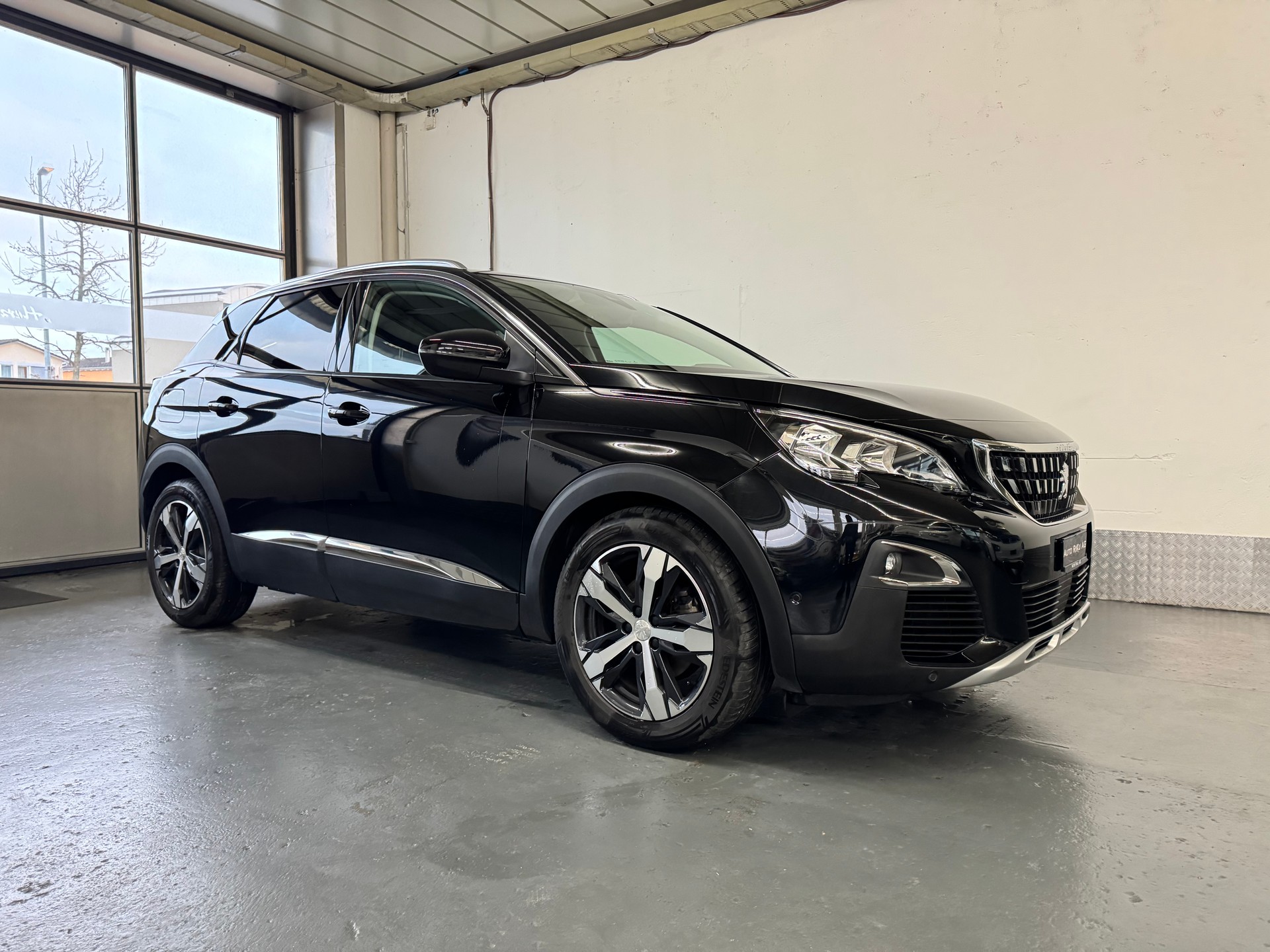 PEUGEOT 3008 2.0 BlueHDi Allure-image-1