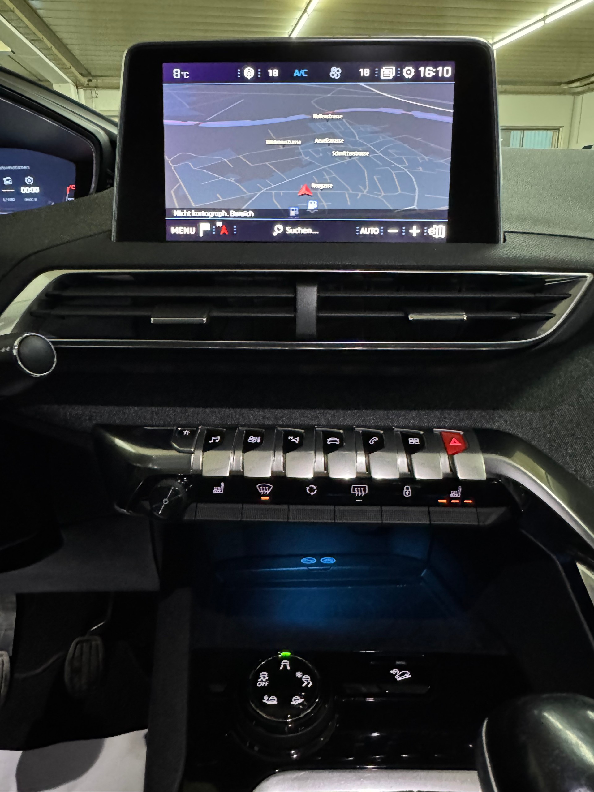 PEUGEOT 3008 2.0 BlueHDi Allure-image-20