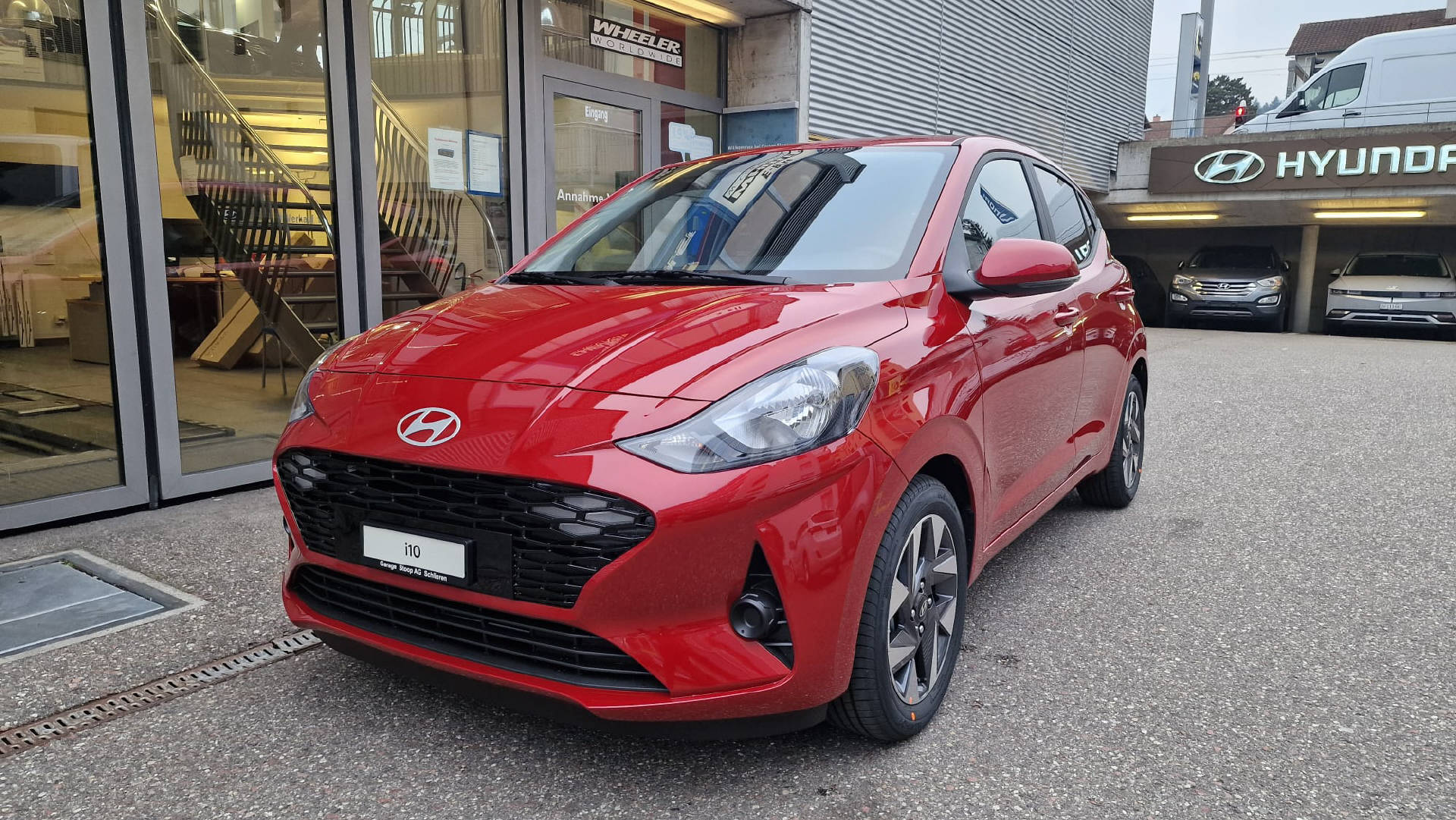 HYUNDAI i10 1.2 Amplia AMT5-image-0