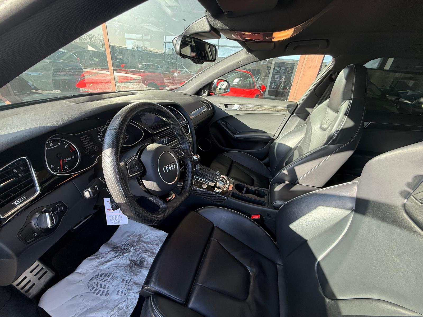 AUDI RS4 Avant 4.2 FSI V8 quattro S-tronic-image-6