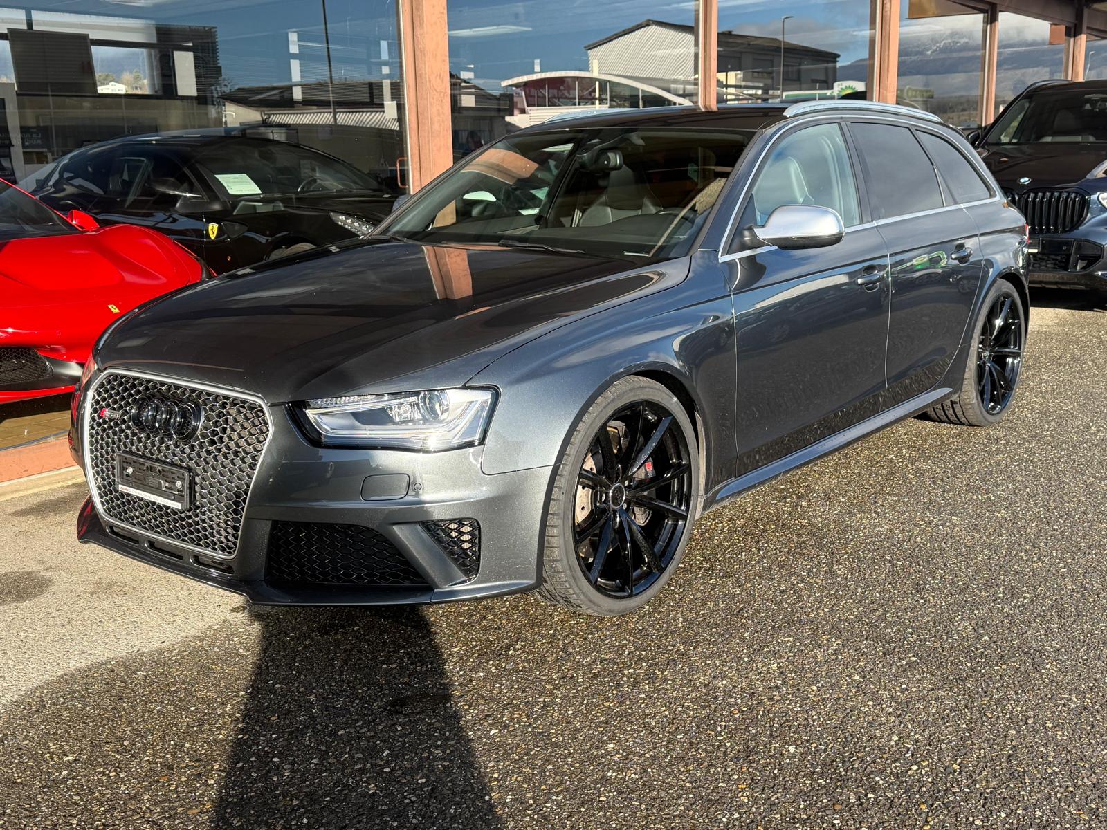 AUDI RS4 Avant 4.2 FSI V8 quattro S-tronic-image-1