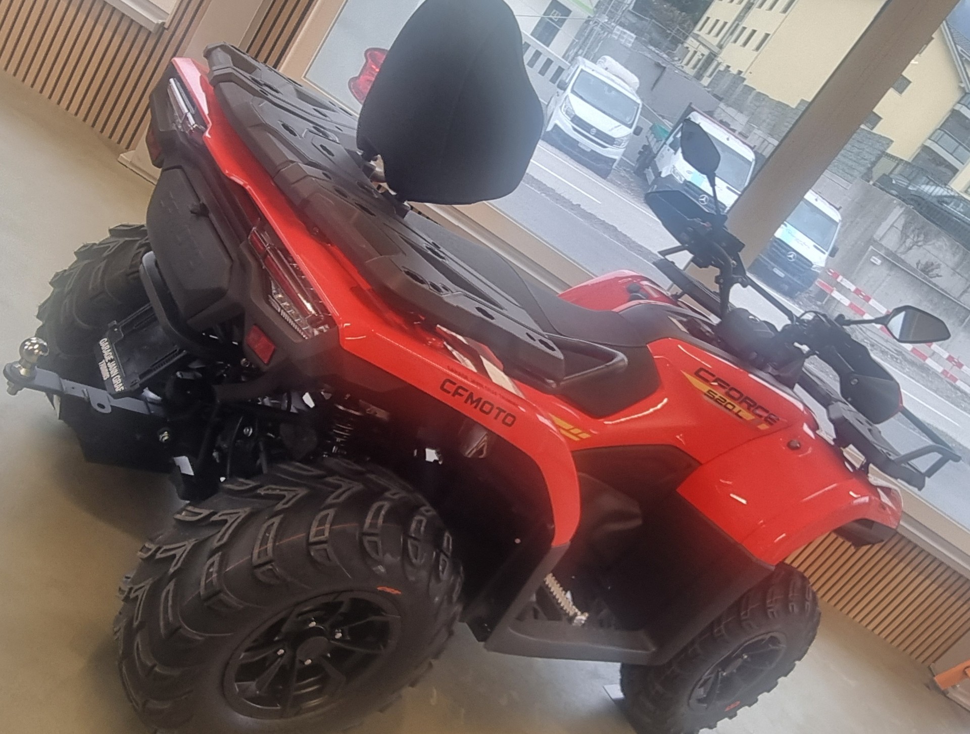 CF MOTO Ab MFK mit L7e Kleinmotorfahrzeug 90km/h-showroom-element-3