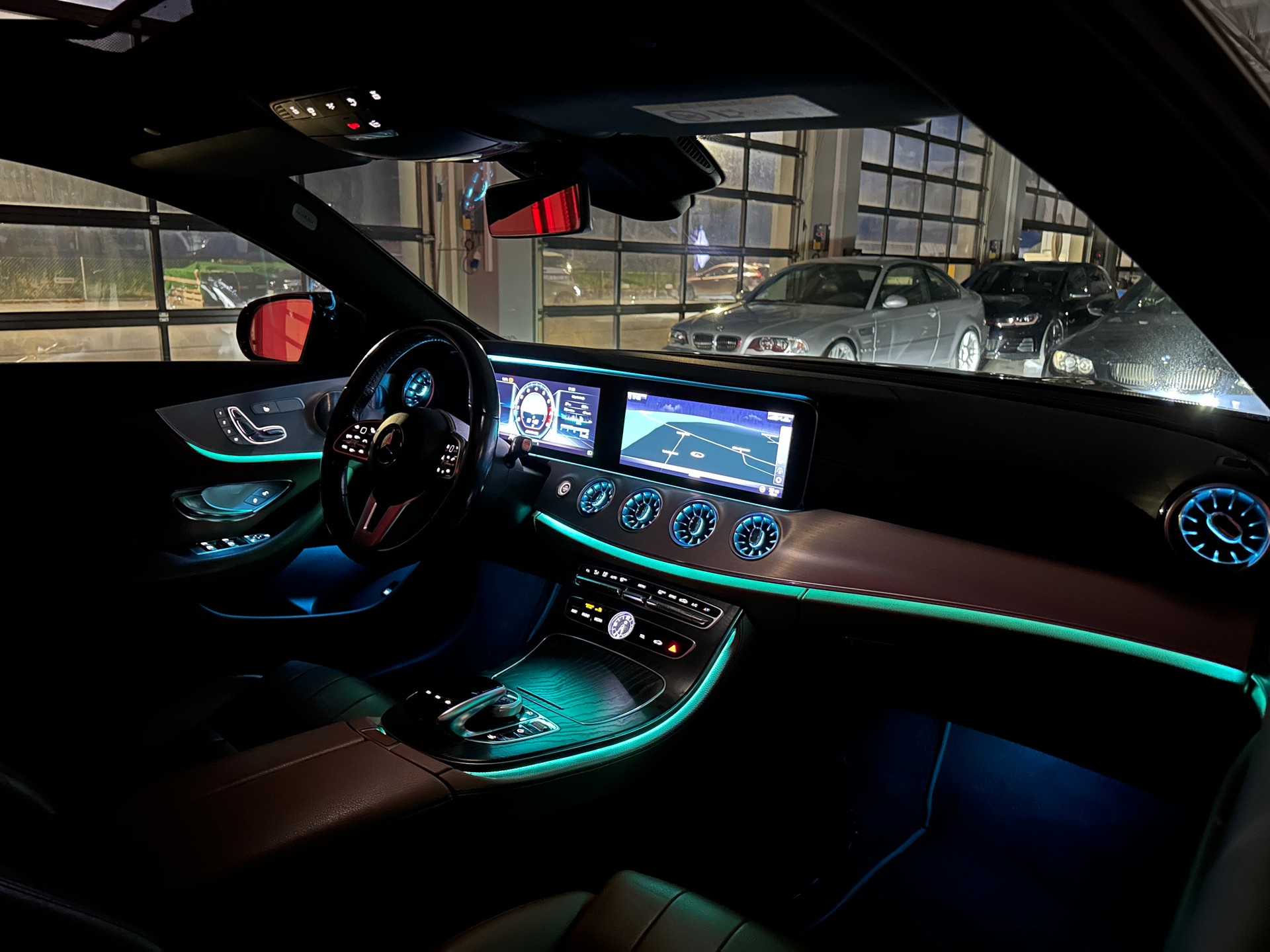 MERCEDES-BENZ E 220 d Avantgarde Coupé-image-15