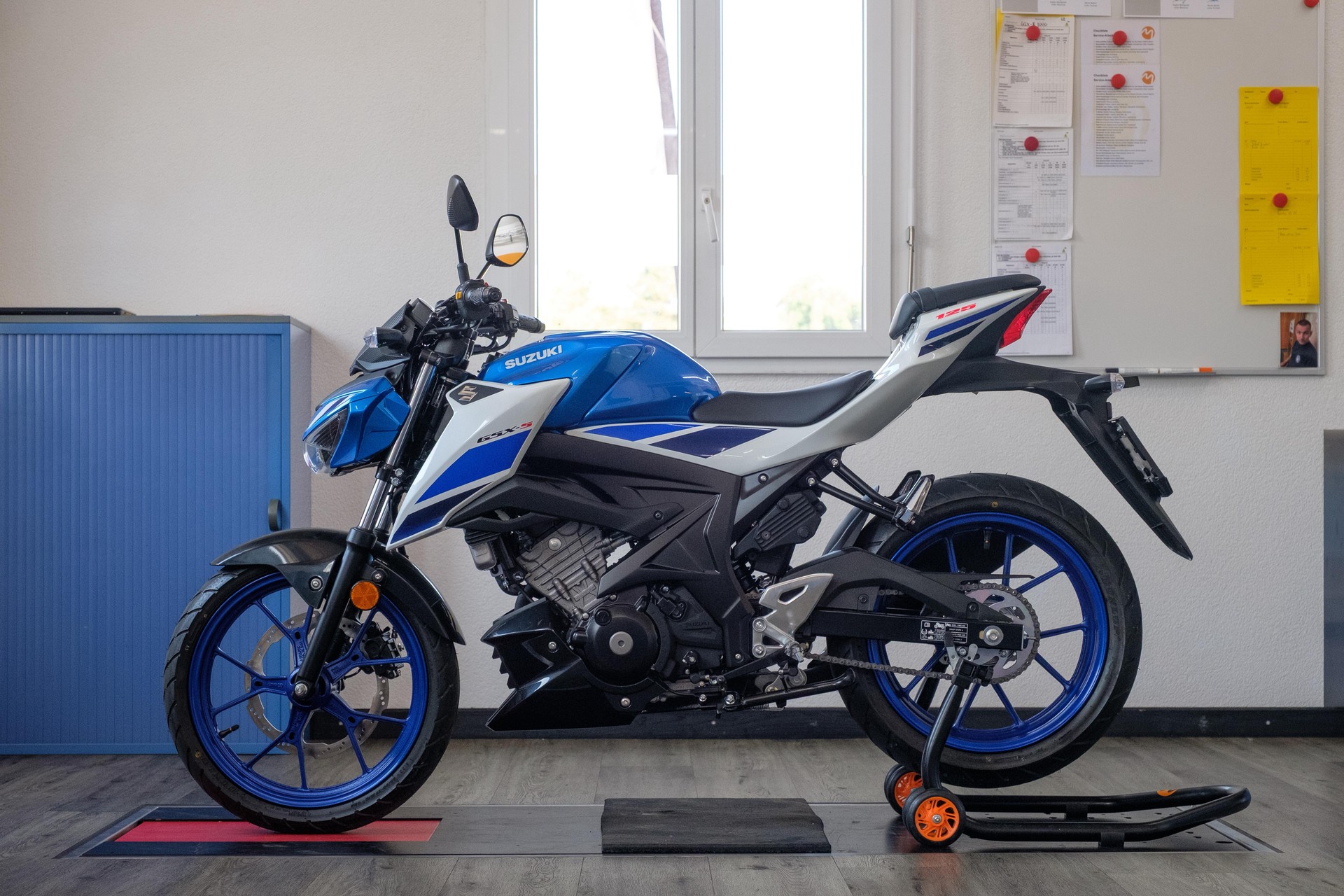 SUZUKI GSX-S 125-image-1