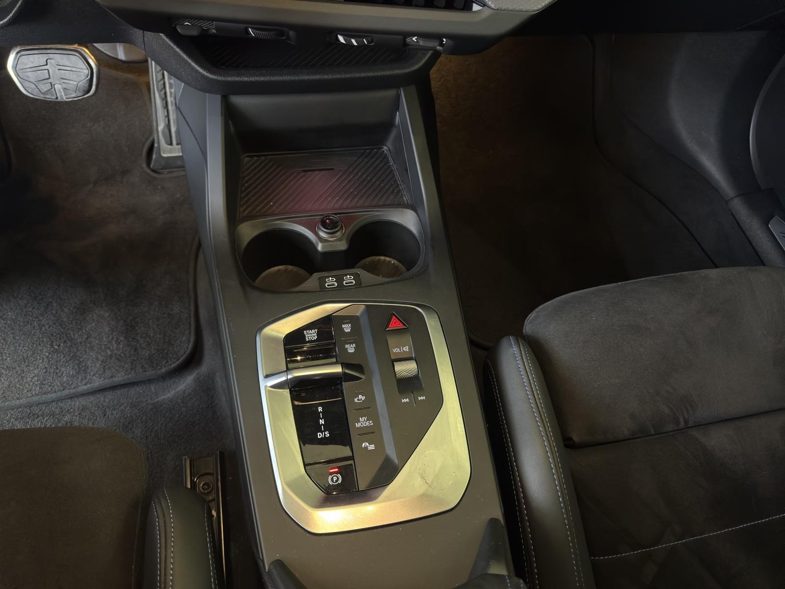 BMW M135i xDrive M Sportpaket Pro-image-12