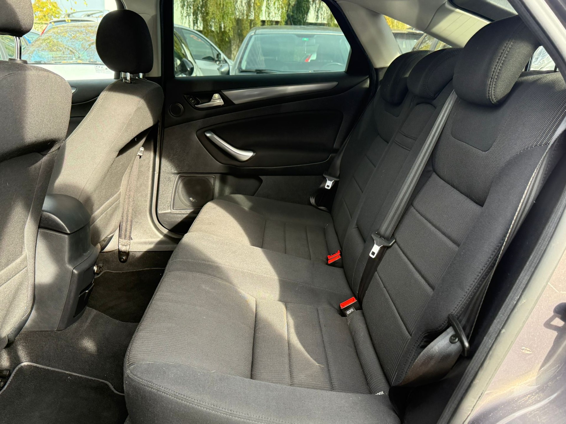 FORD Mondeo 2.0 EcoBoost SCTi Titanium PowerShift-image-12