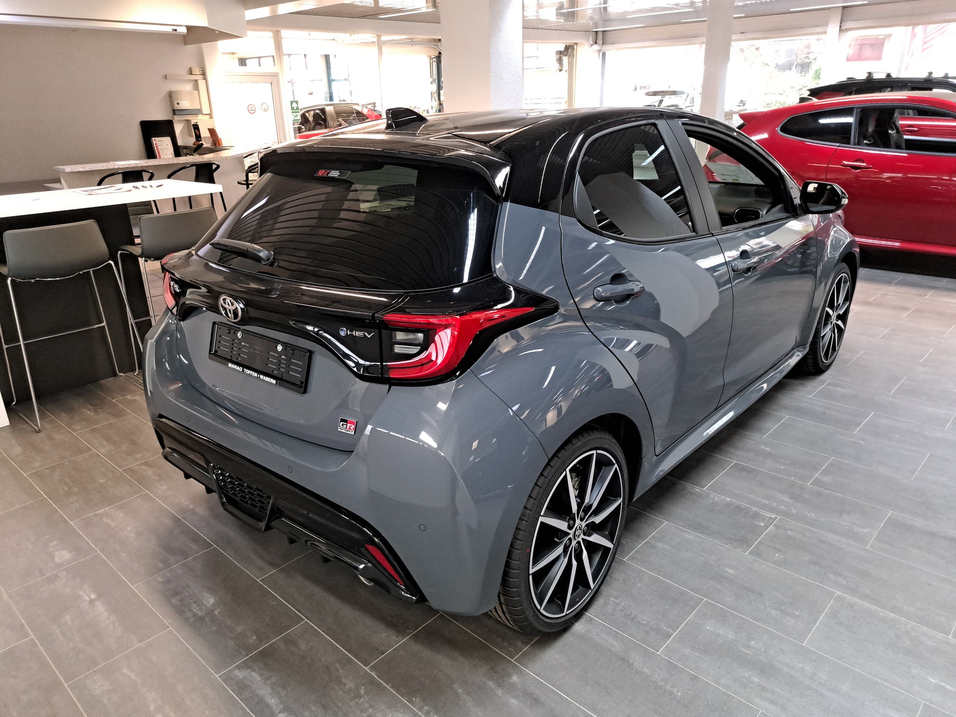 TOYOTA Yaris 1.5 GR Sport e-CVT-image-7