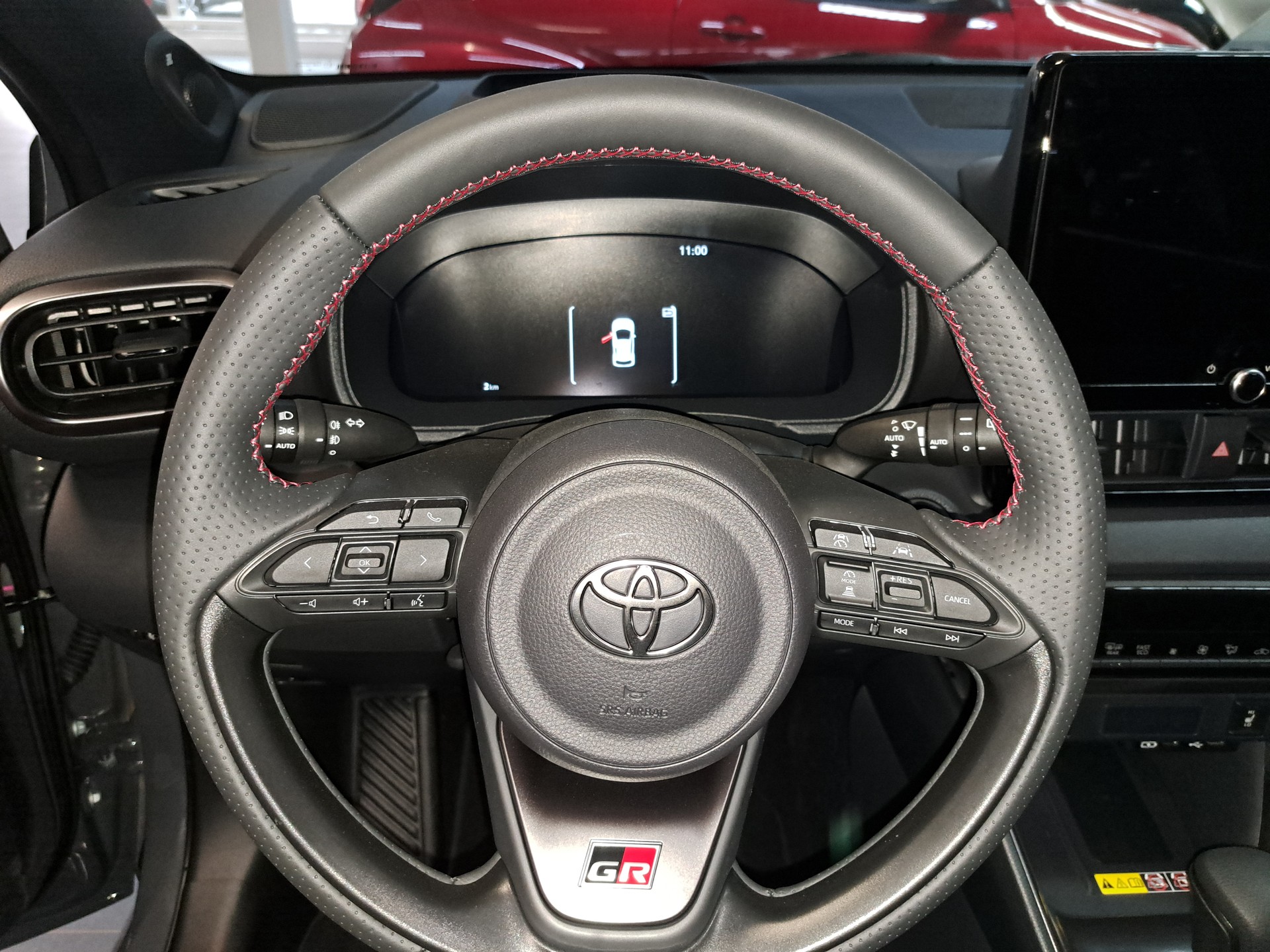 TOYOTA Yaris 1.5 GR Sport e-CVT-image-10