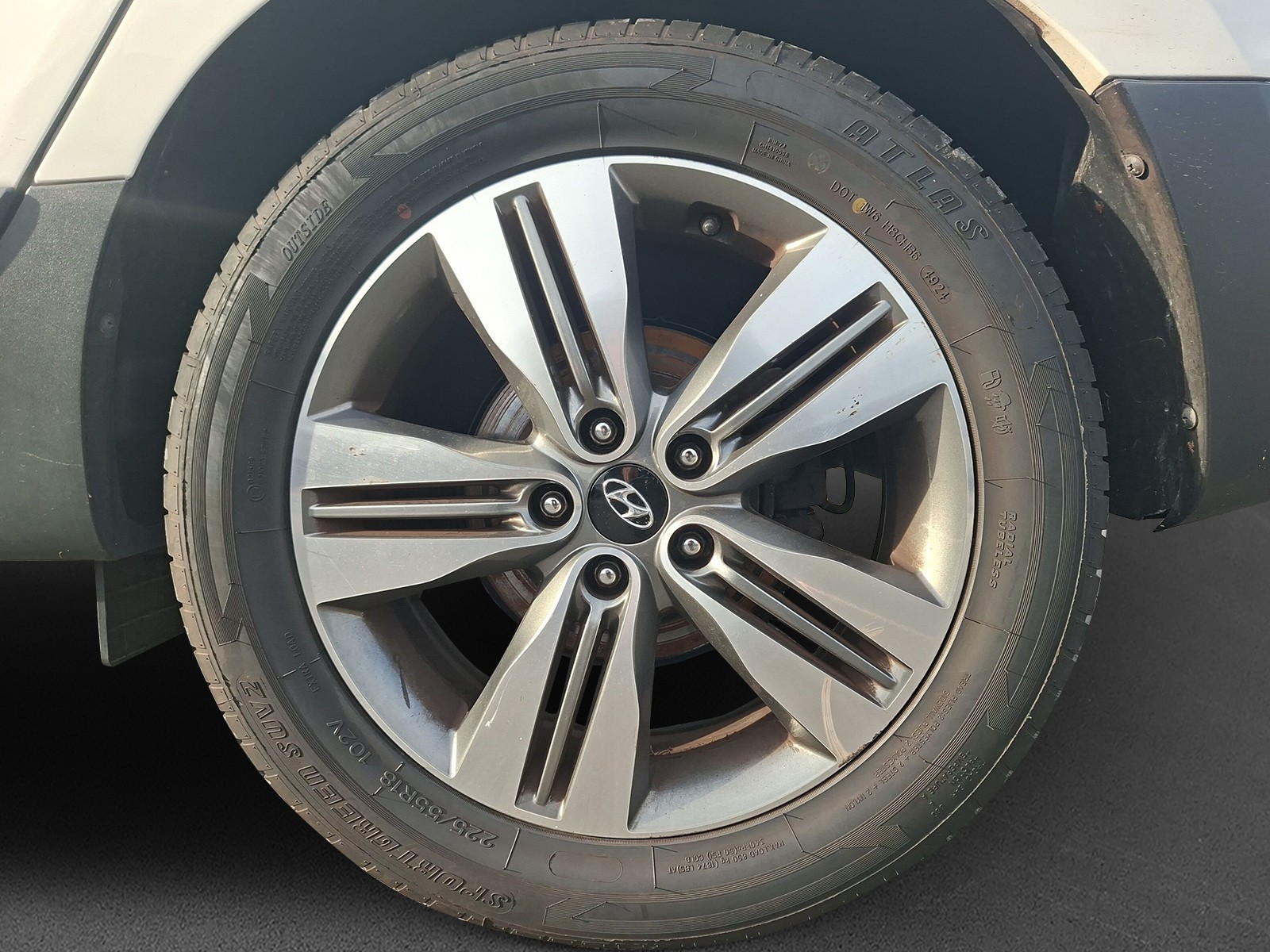 HYUNDAI iX 35 2.0 CRDi exxtra Plus 4WD Automatic-image-4