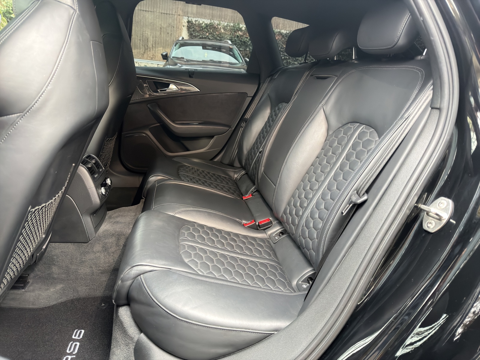 AUDI RS6 Avant 4.0 TFSI V8 quattro Tiptronic-image-10