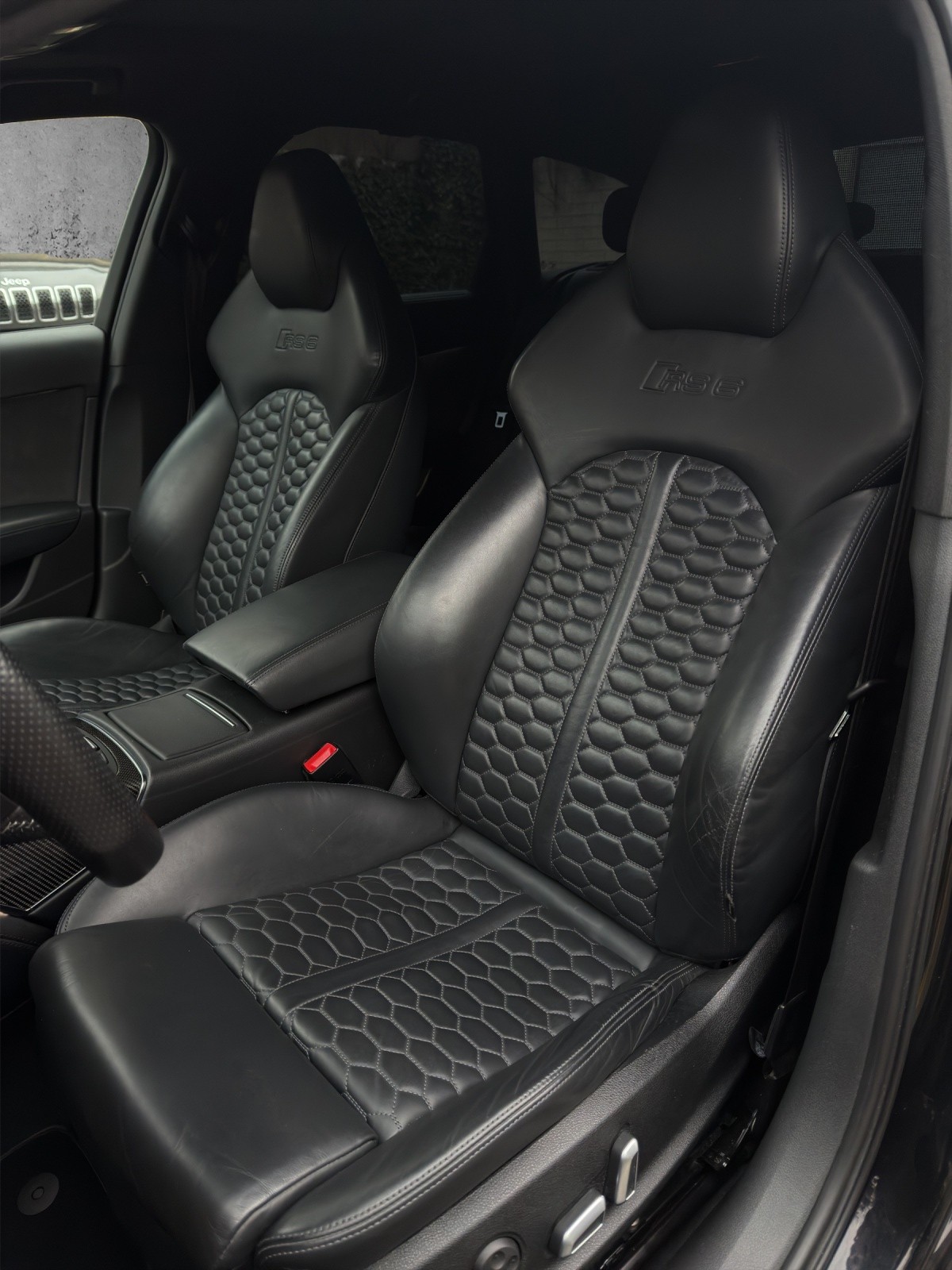 AUDI RS6 Avant 4.0 TFSI V8 quattro Tiptronic-image-9