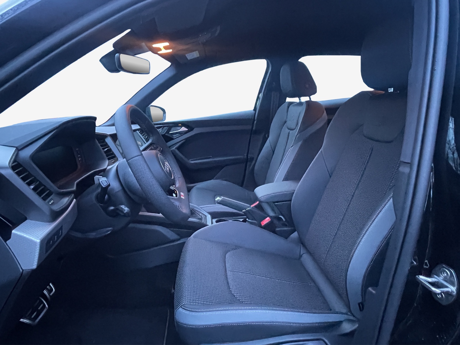 AUDI A1 Sportback 30 TFSI Attraction S-tronic-image-7
