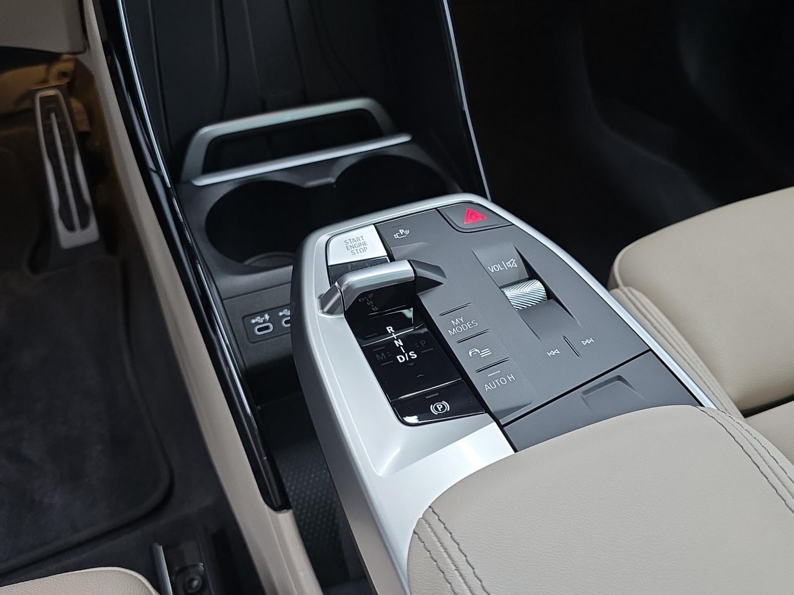 BMW 223d xDrive paddles Active Tourer-image-16