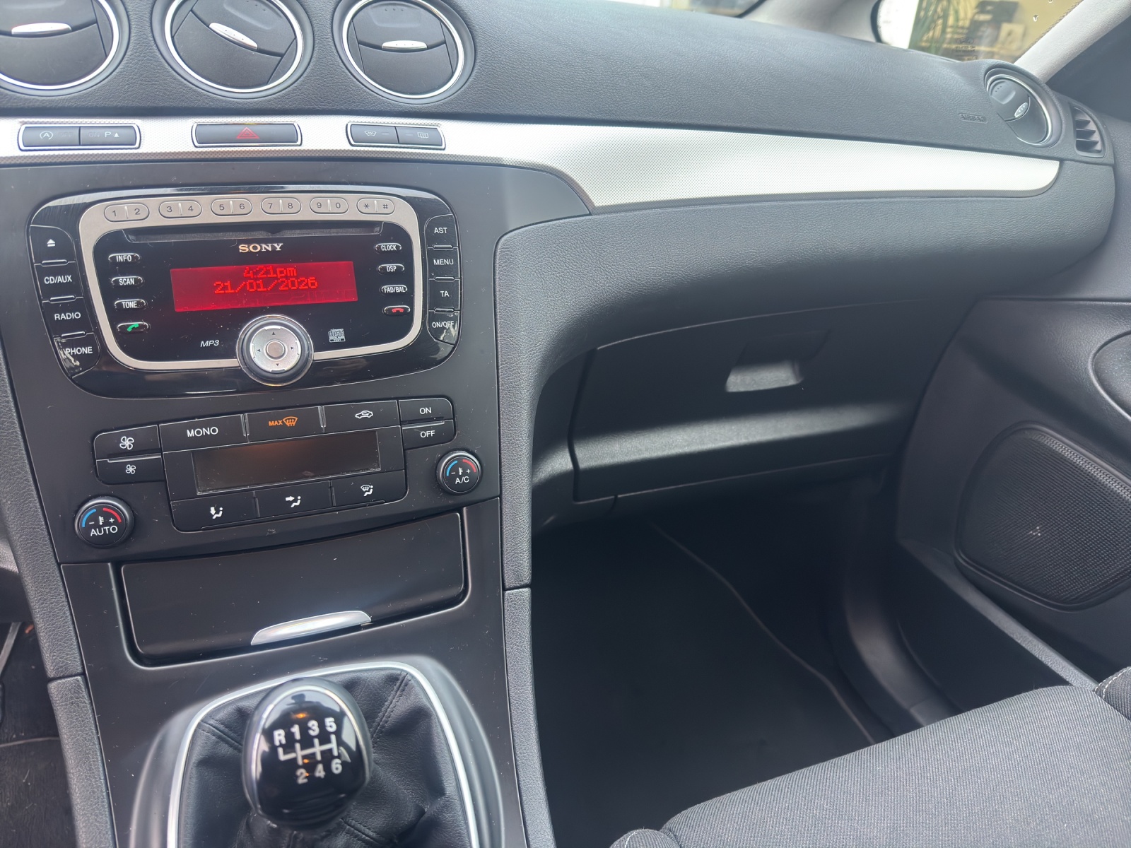 FORD S-Max 1.6 SCTi-image-6