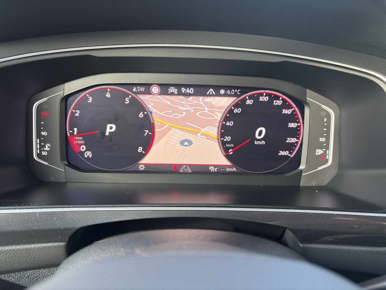 VW Tiguan 2.0TSI R-Line 4Motion DSG-image-5