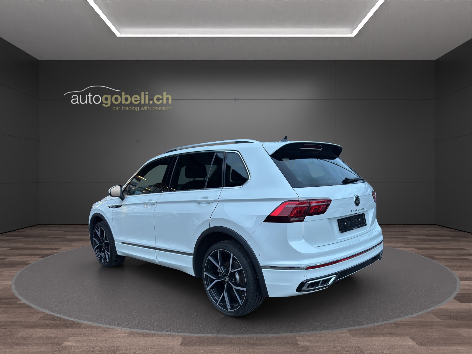 VW Tiguan 2.0TSI R-Line 4Motion DSG-image-1