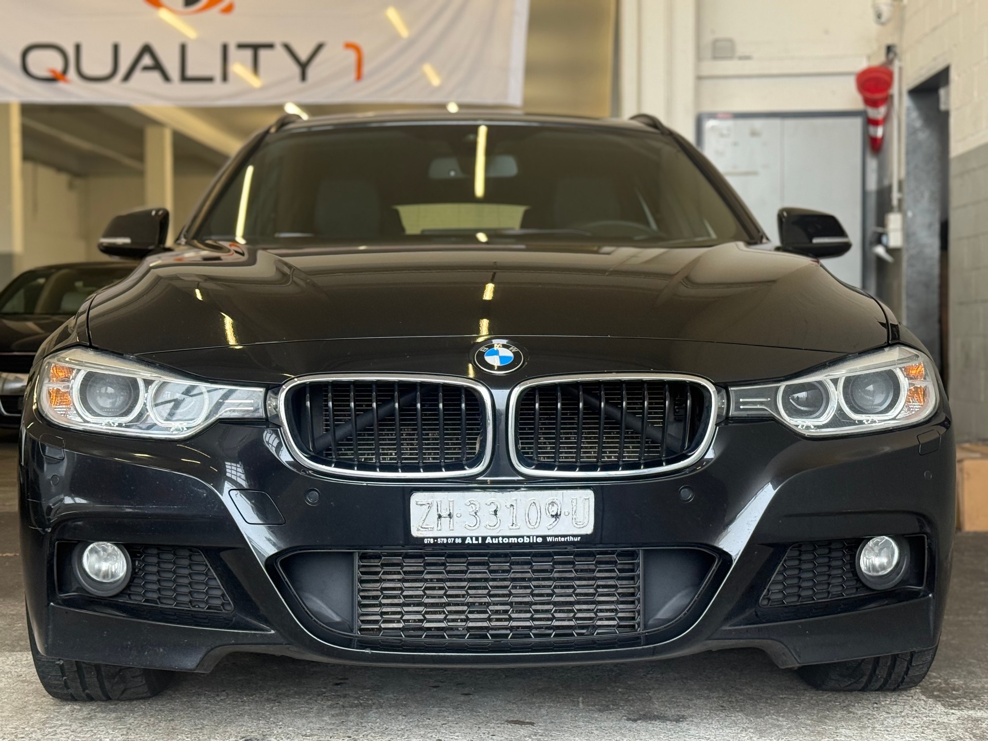 BMW 330d xDrive Touring Steptronic-image-1