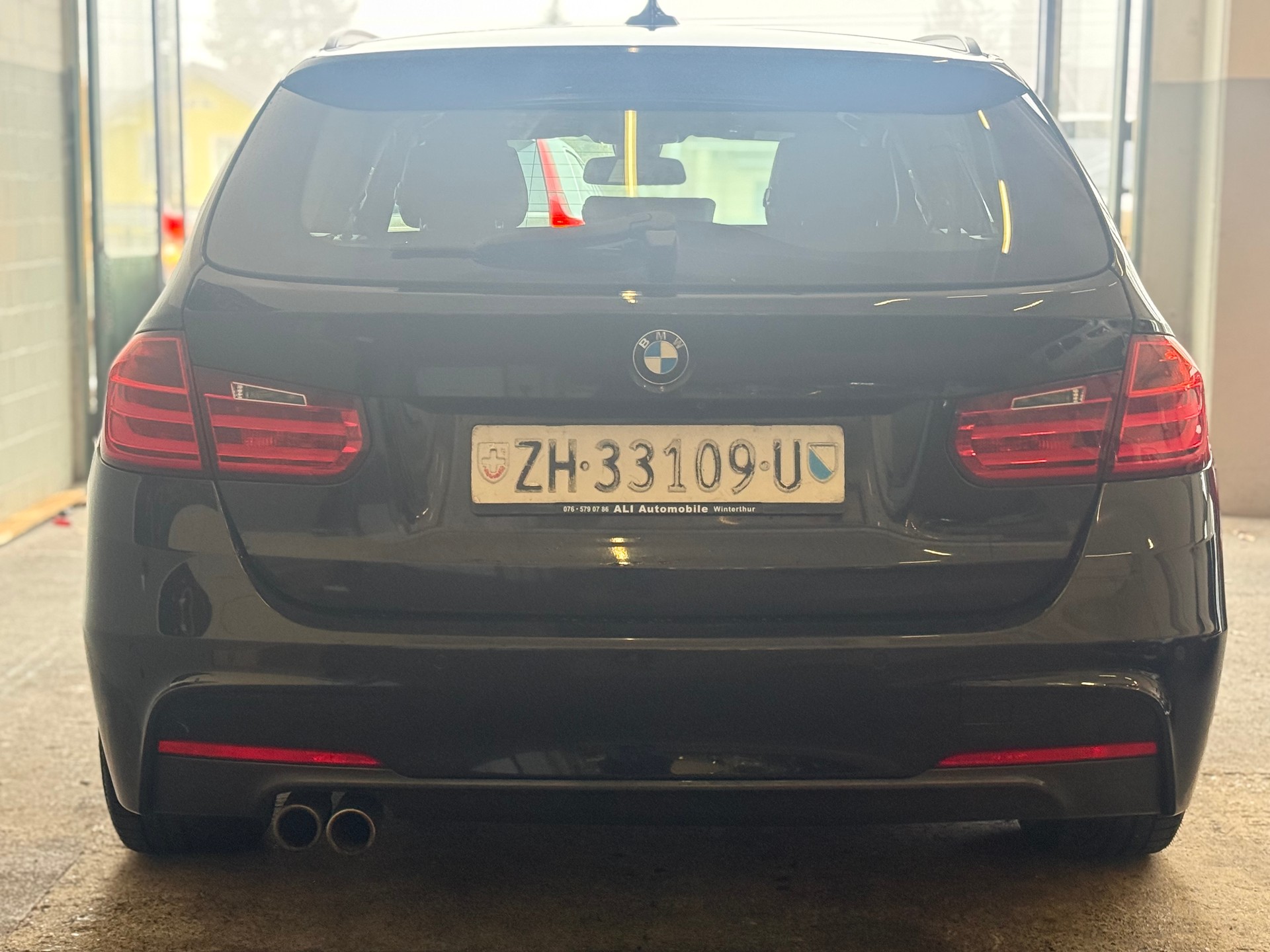 BMW 330d xDrive Touring Steptronic-image-3