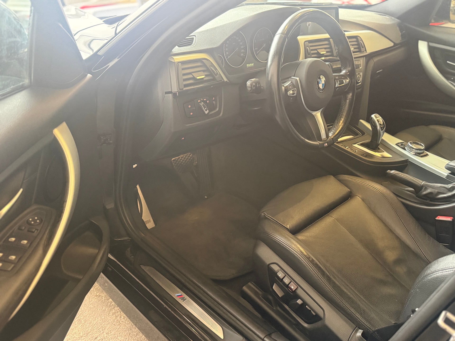 BMW 330d xDrive Touring Steptronic-image-6