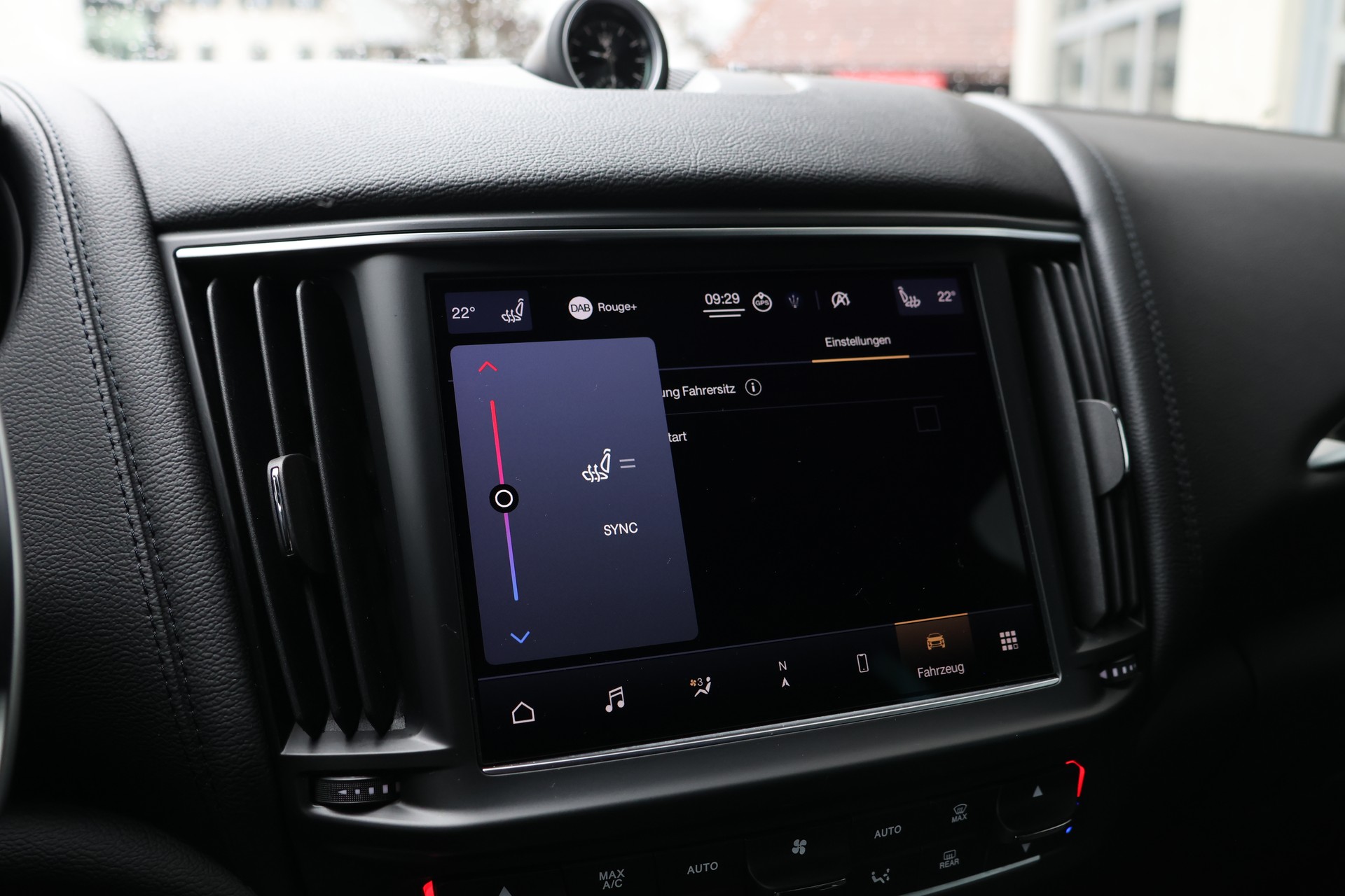 MASERATI Levante 2.0 MHEV GT Hybrid Automatica (CH) + 2.7T AHK-image-25