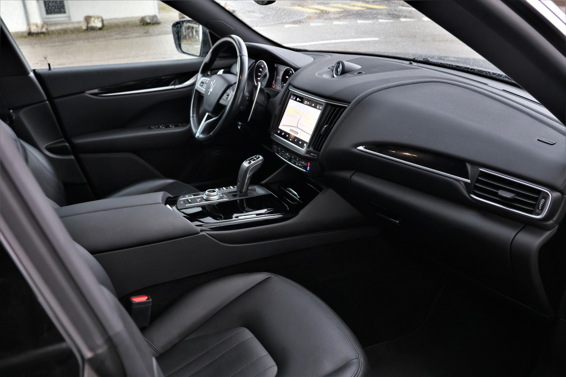 MASERATI Levante 2.0 MHEV GT Hybrid Automatica (CH) + 2.7T AHK-image-19
