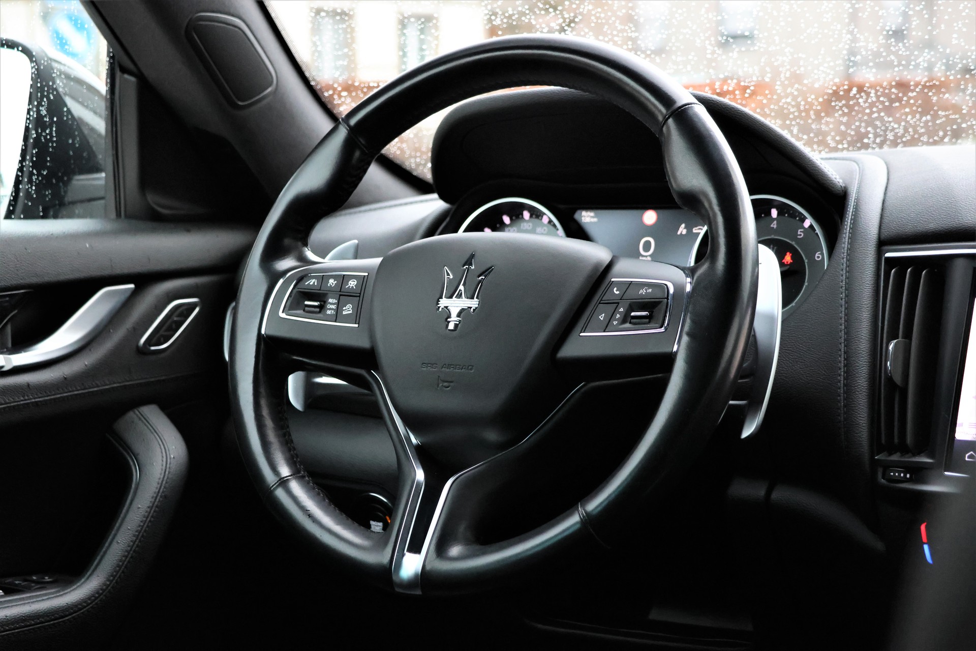 MASERATI Levante 2.0 MHEV GT Hybrid Automatica (CH) + 2.7T AHK-image-15