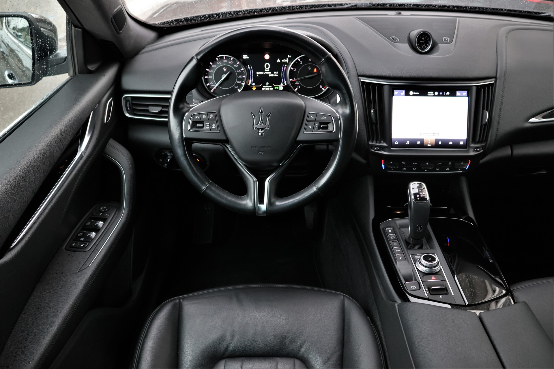 MASERATI Levante 2.0 MHEV GT Hybrid Automatica (CH) + 2.7T AHK-image-14