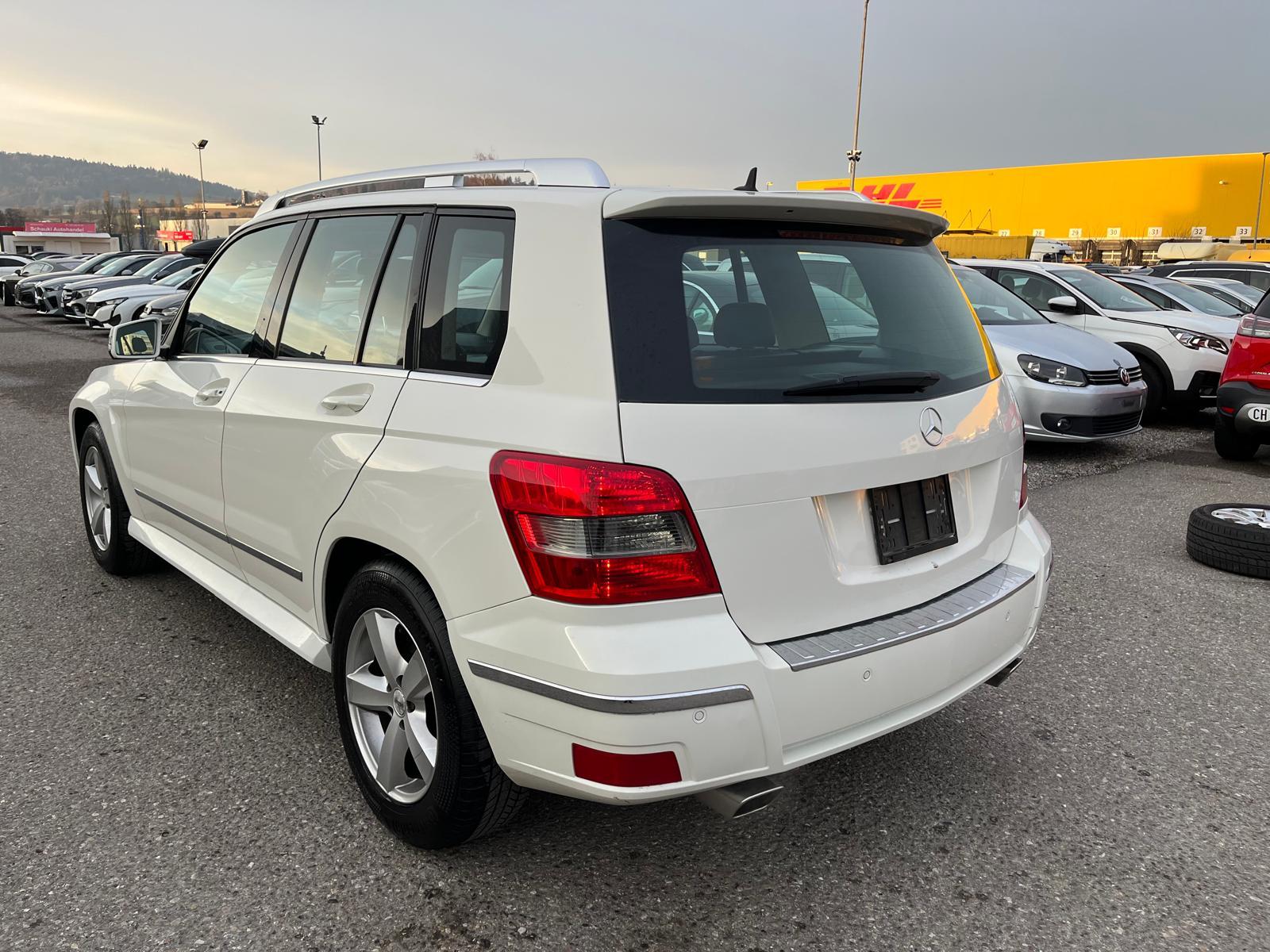 MERCEDES-BENZ GLK 300 V6 4matic-image-4