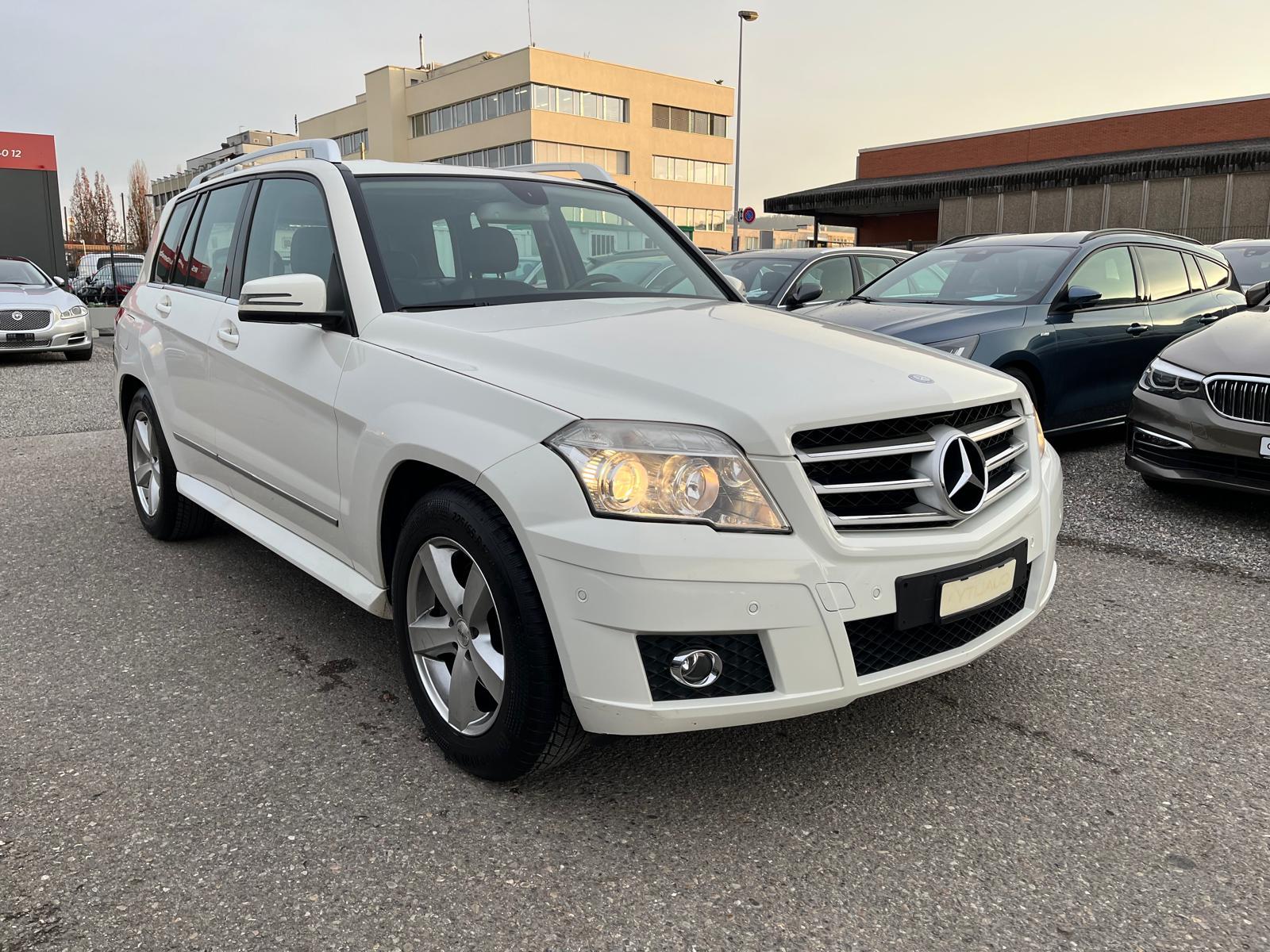 MERCEDES-BENZ GLK 300 V6 4matic-showroom-element-1