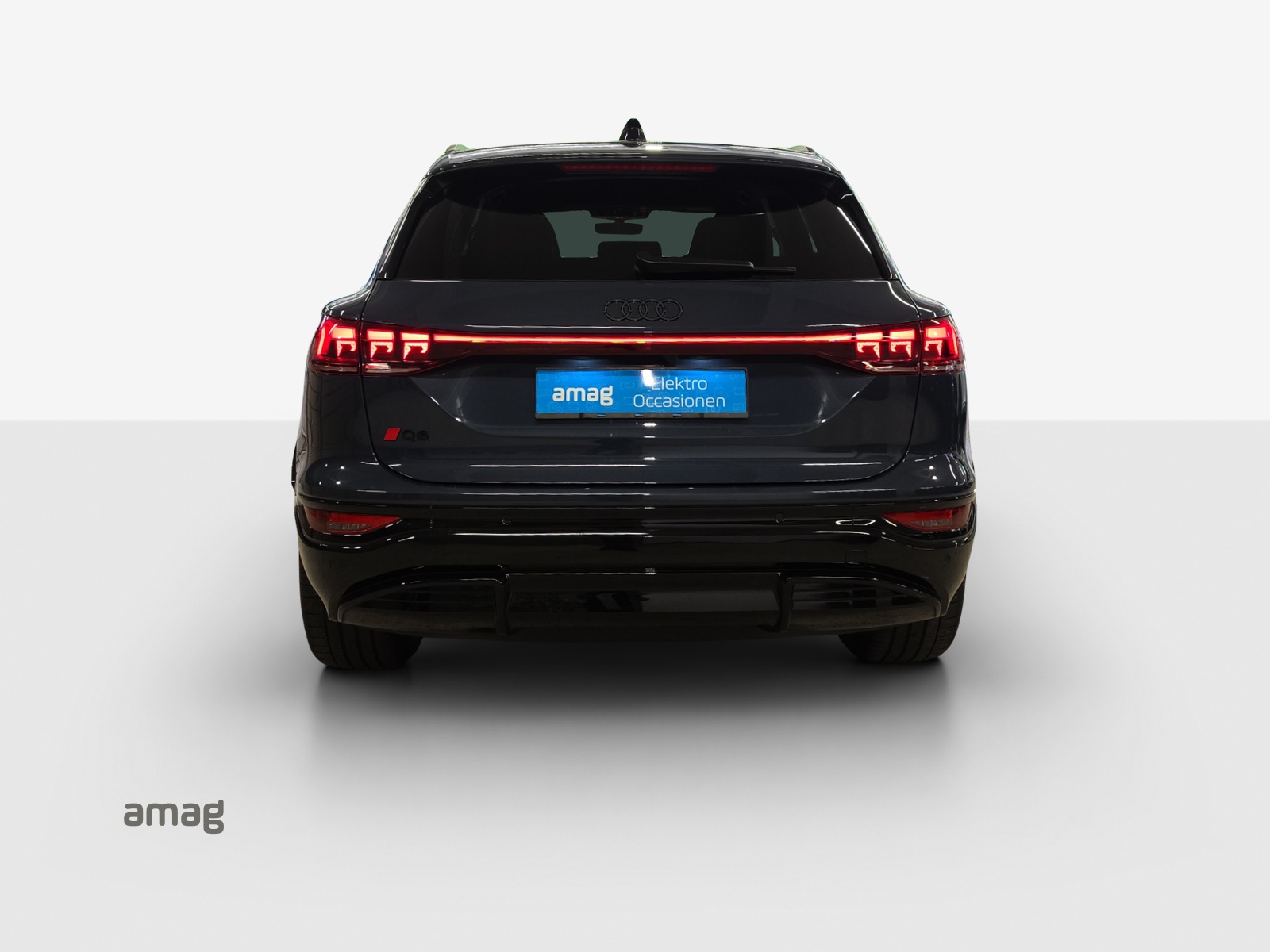 AUDI Q6 e-tron quattro-image-3
