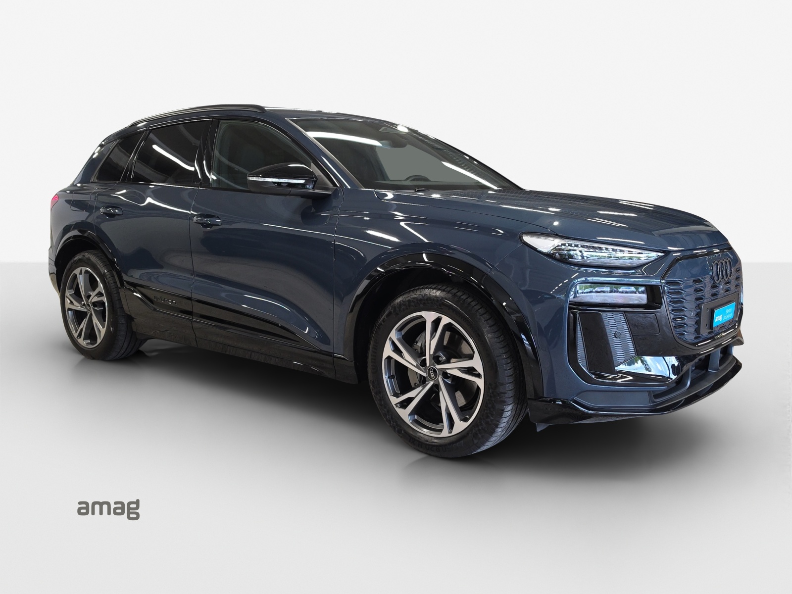 AUDI Q6 e-tron quattro-image-5