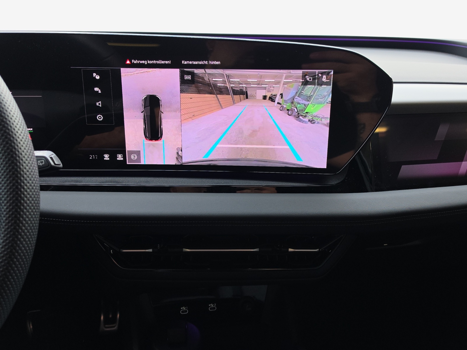AUDI Q6 e-tron quattro-image-15