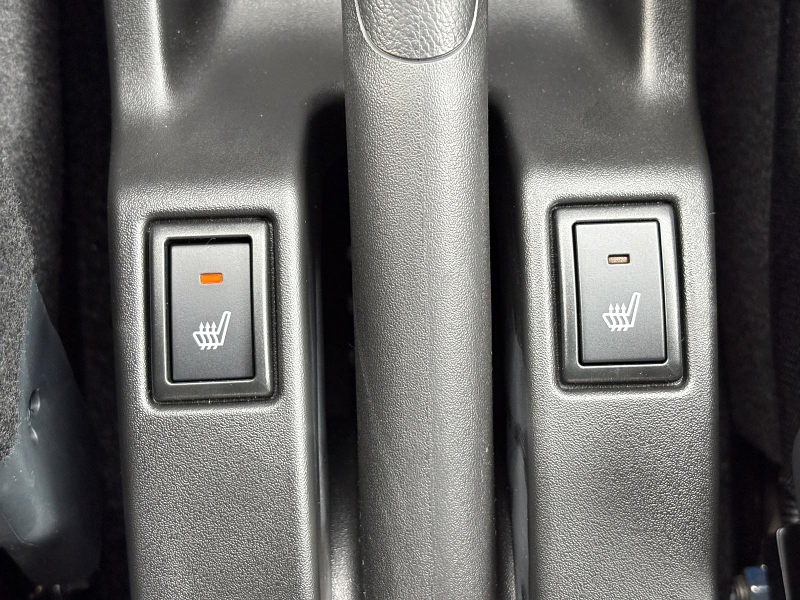 SUZUKI Swift 1.2 Sakura Top Hybrid 4x4-image-14