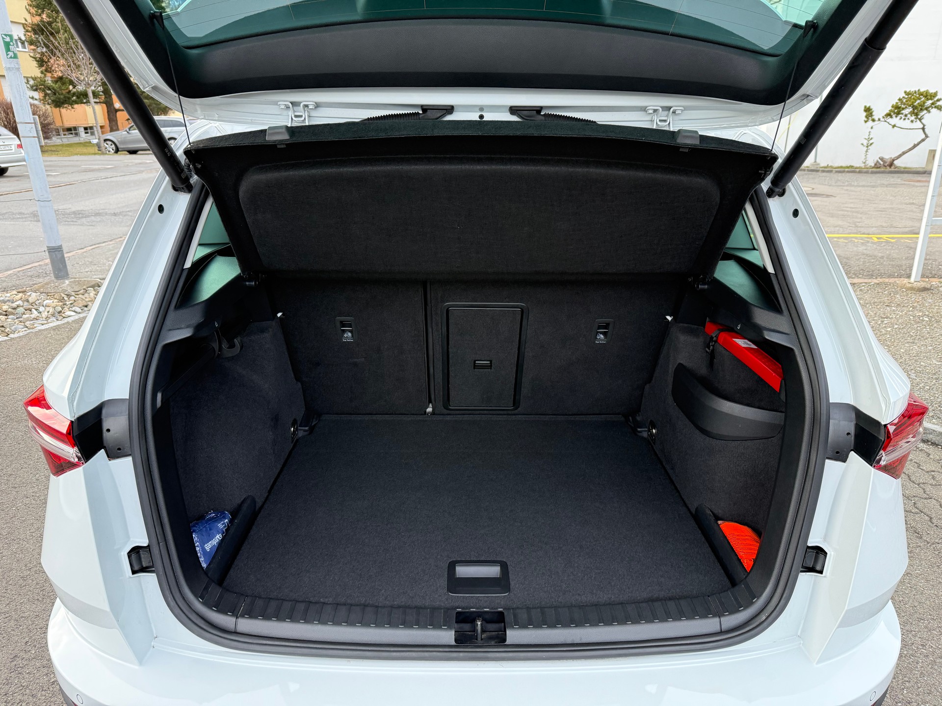 SKODA Karoq 2.0 TDI Style 4x4 DSG-image-11