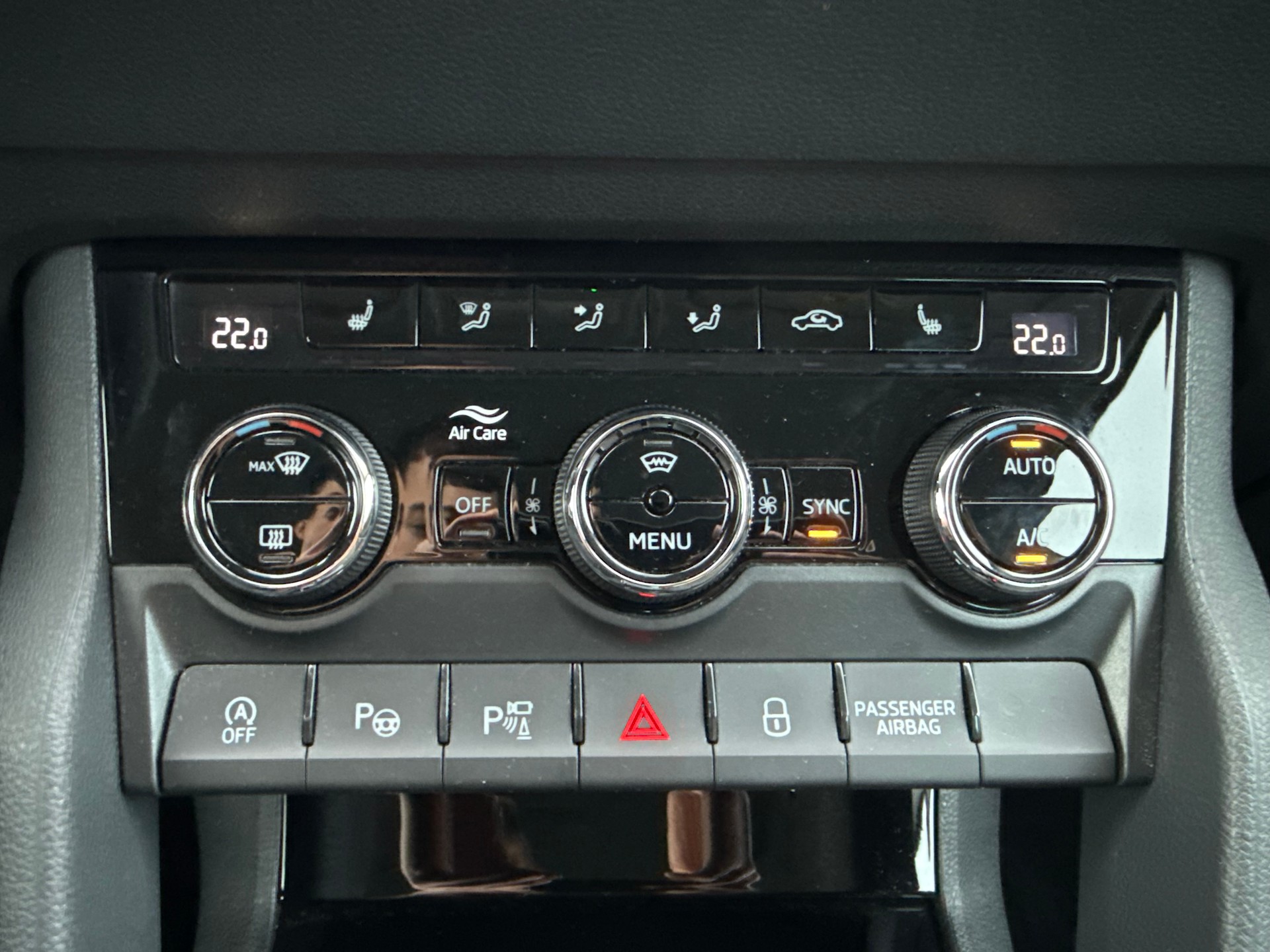 SKODA Karoq 2.0 TDI Style 4x4 DSG-image-23