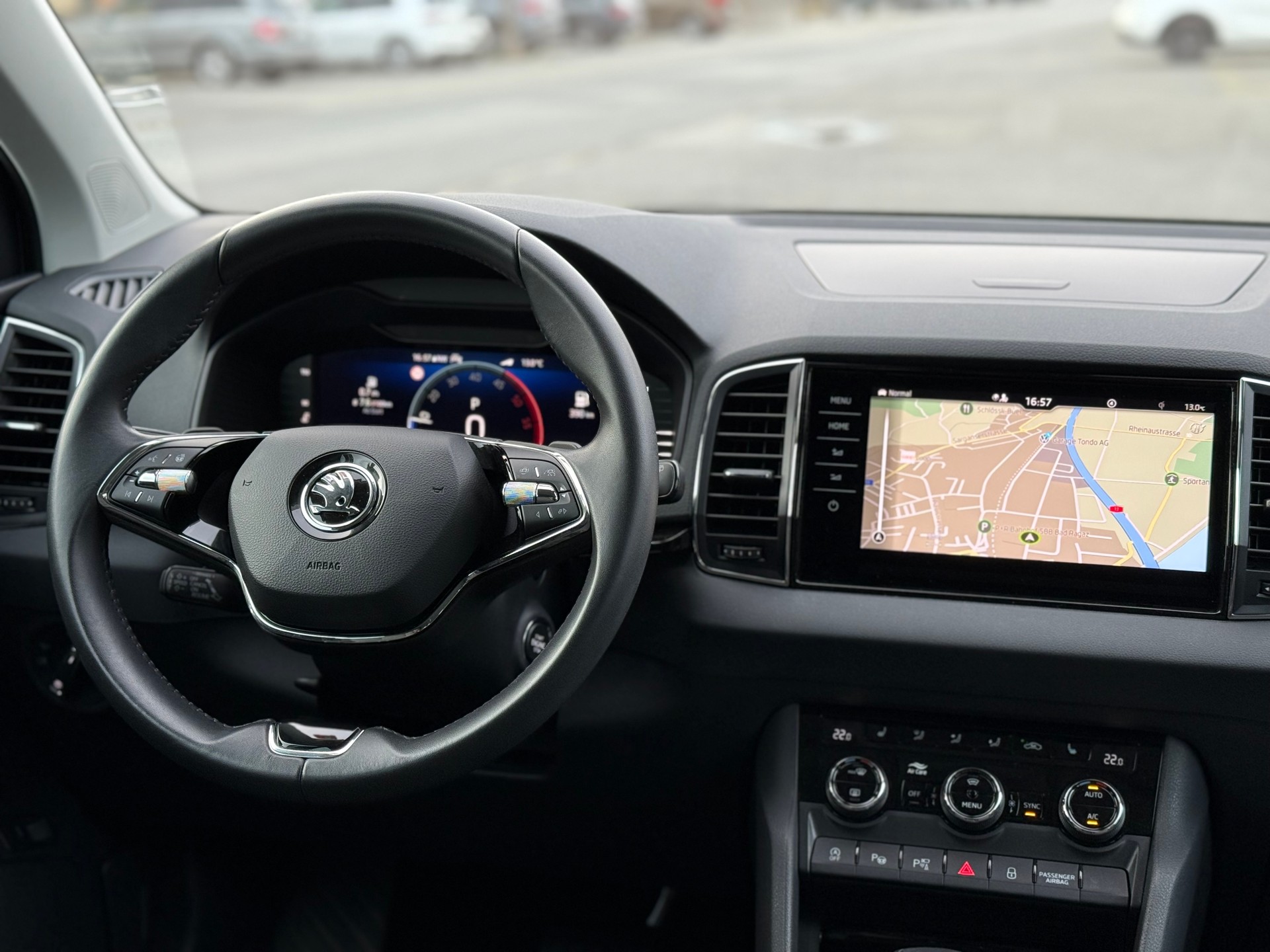 SKODA Karoq 2.0 TDI Style 4x4 DSG-image-19