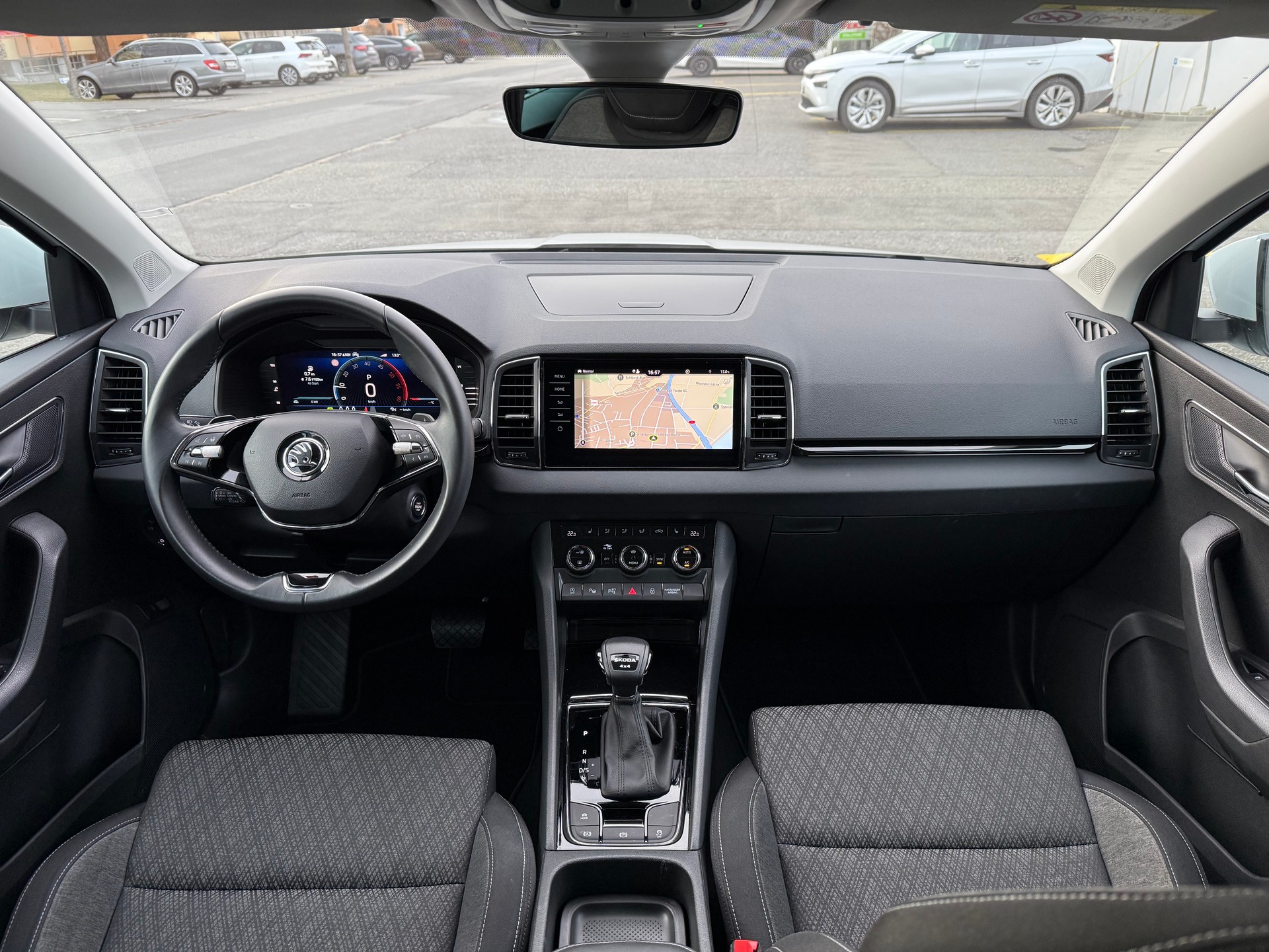 SKODA Karoq 2.0 TDI Style 4x4 DSG-image-18