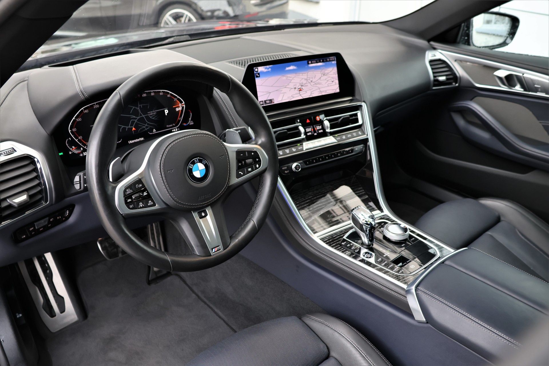 BMW 840i xDrive M Sport Steptronic-image-9