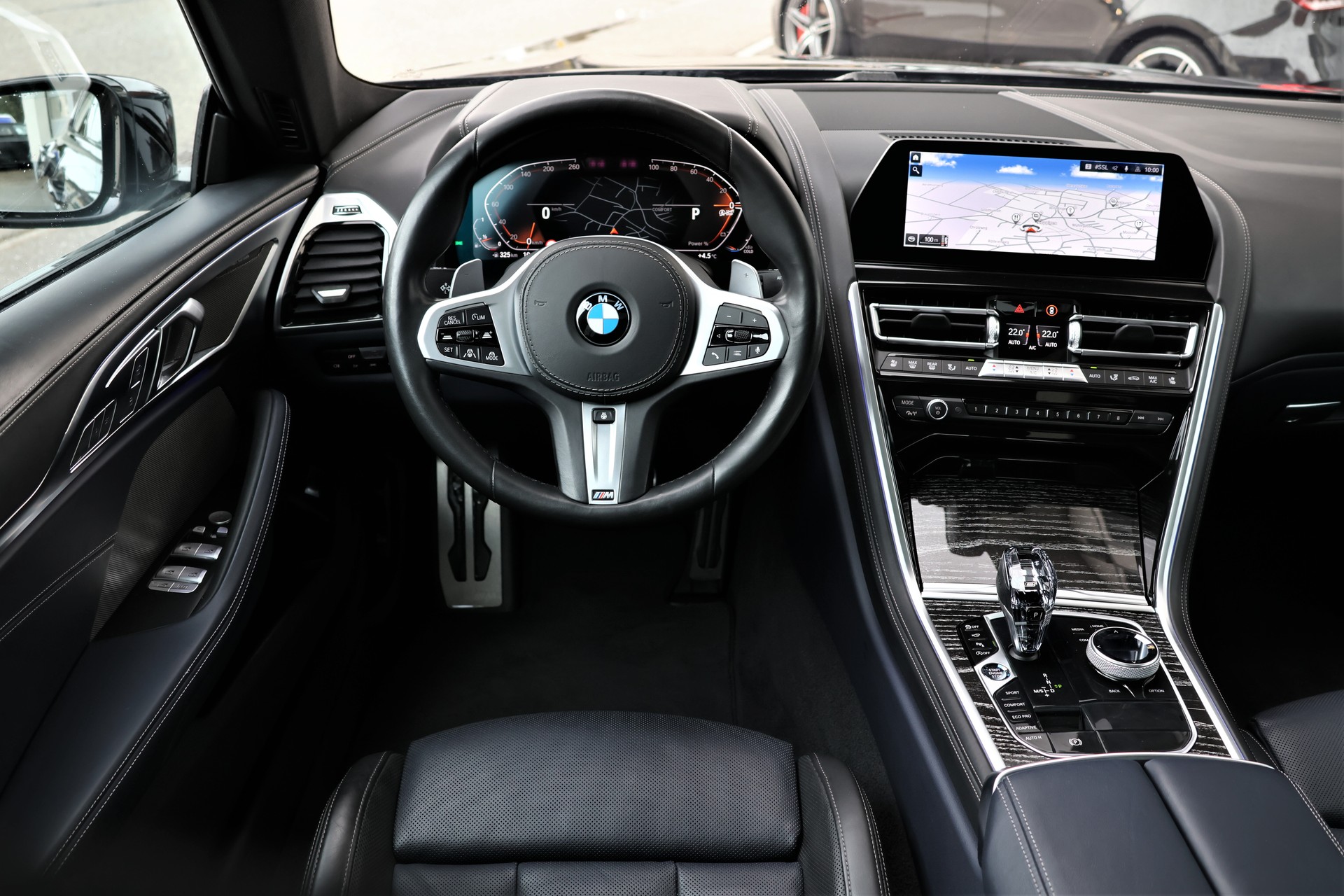 BMW 840i xDrive M Sport Steptronic-image-14