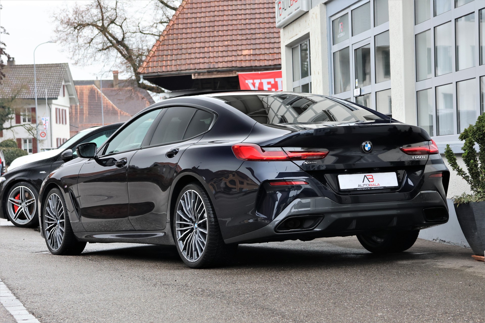 BMW 840i xDrive M Sport Steptronic-image-2