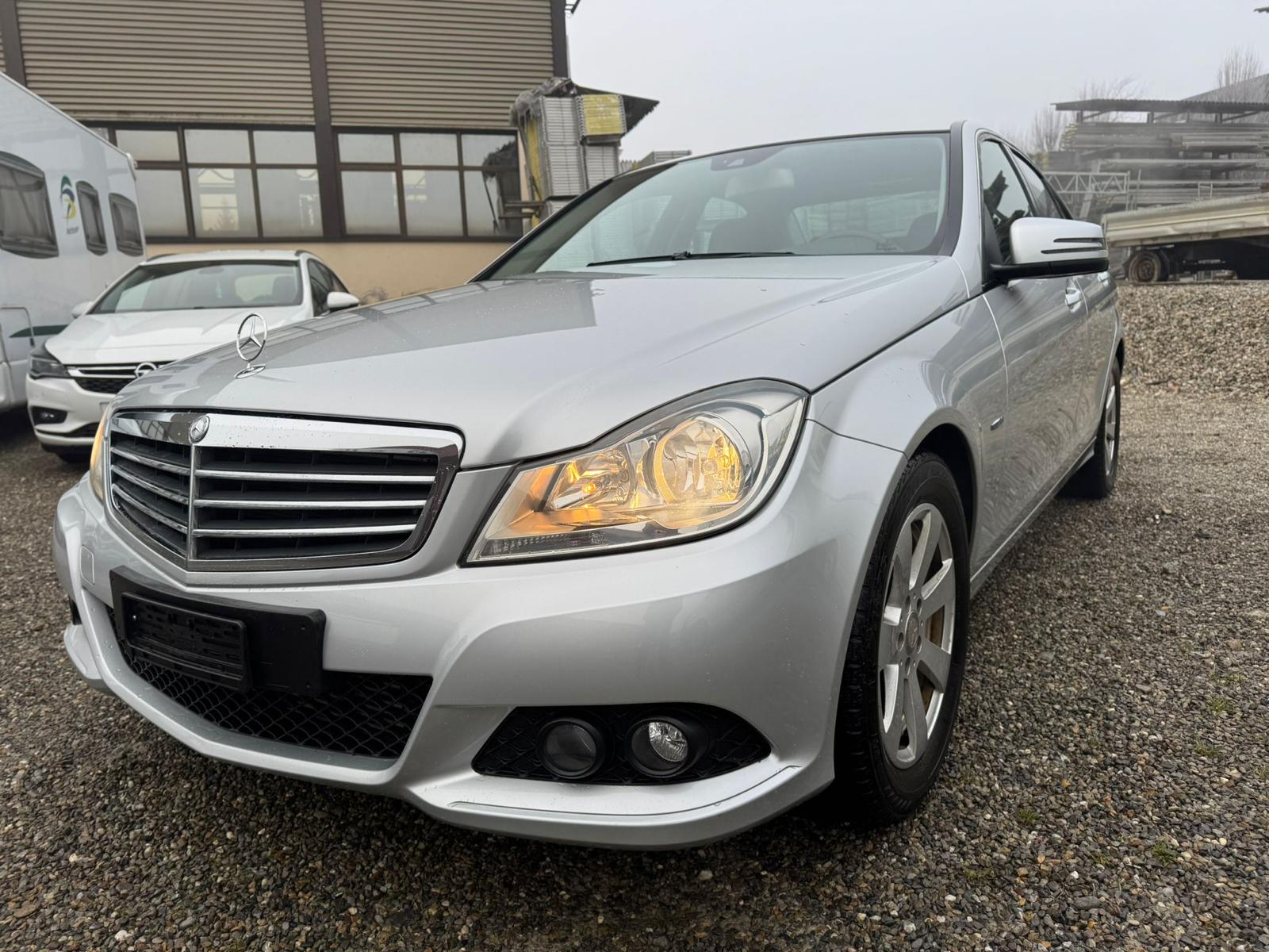 MERCEDES-BENZ C 200 CDI-image-1