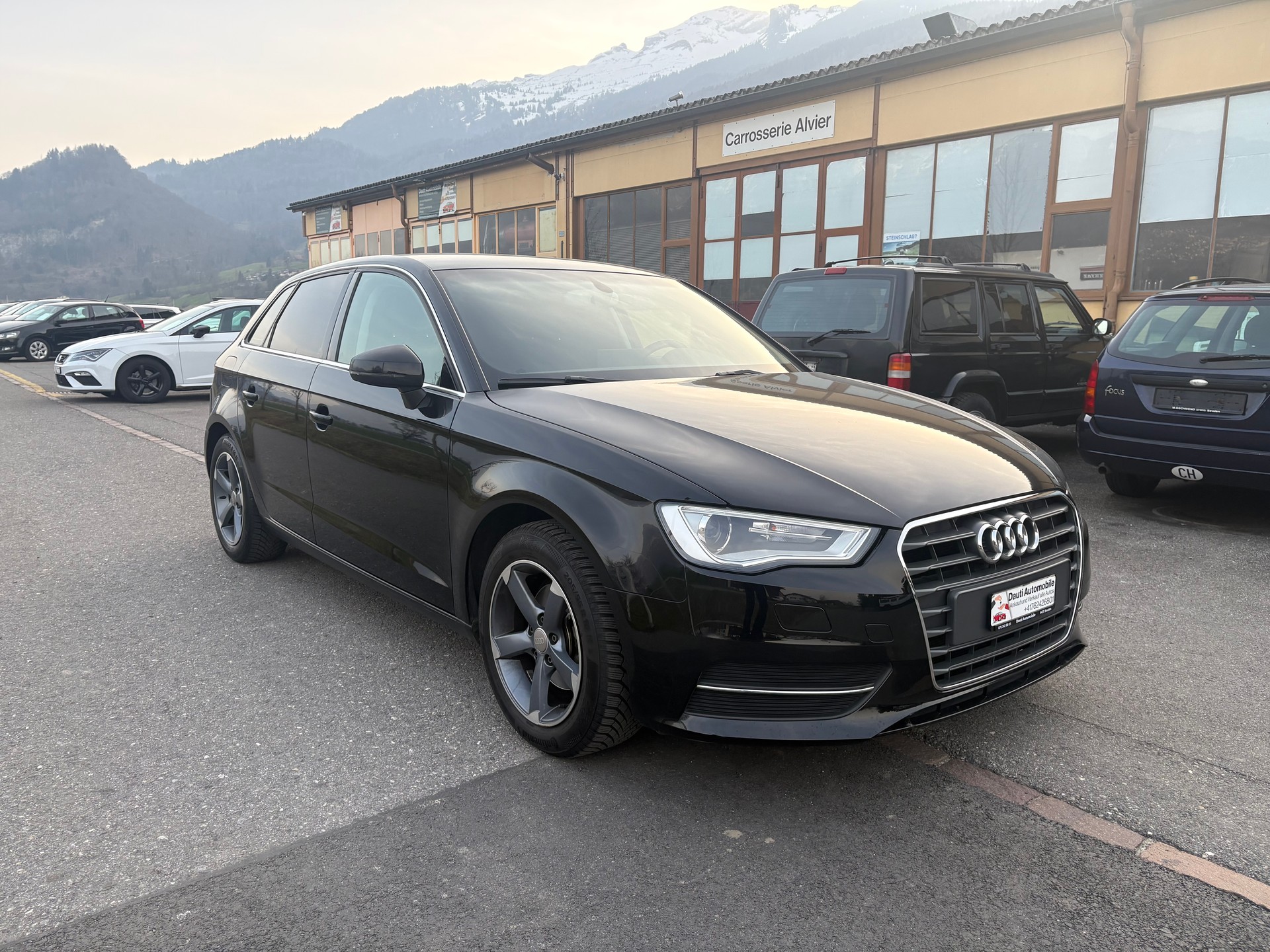 AUDI A3 Sportback 1.4 TFSI Attraction S-tronic-image-2