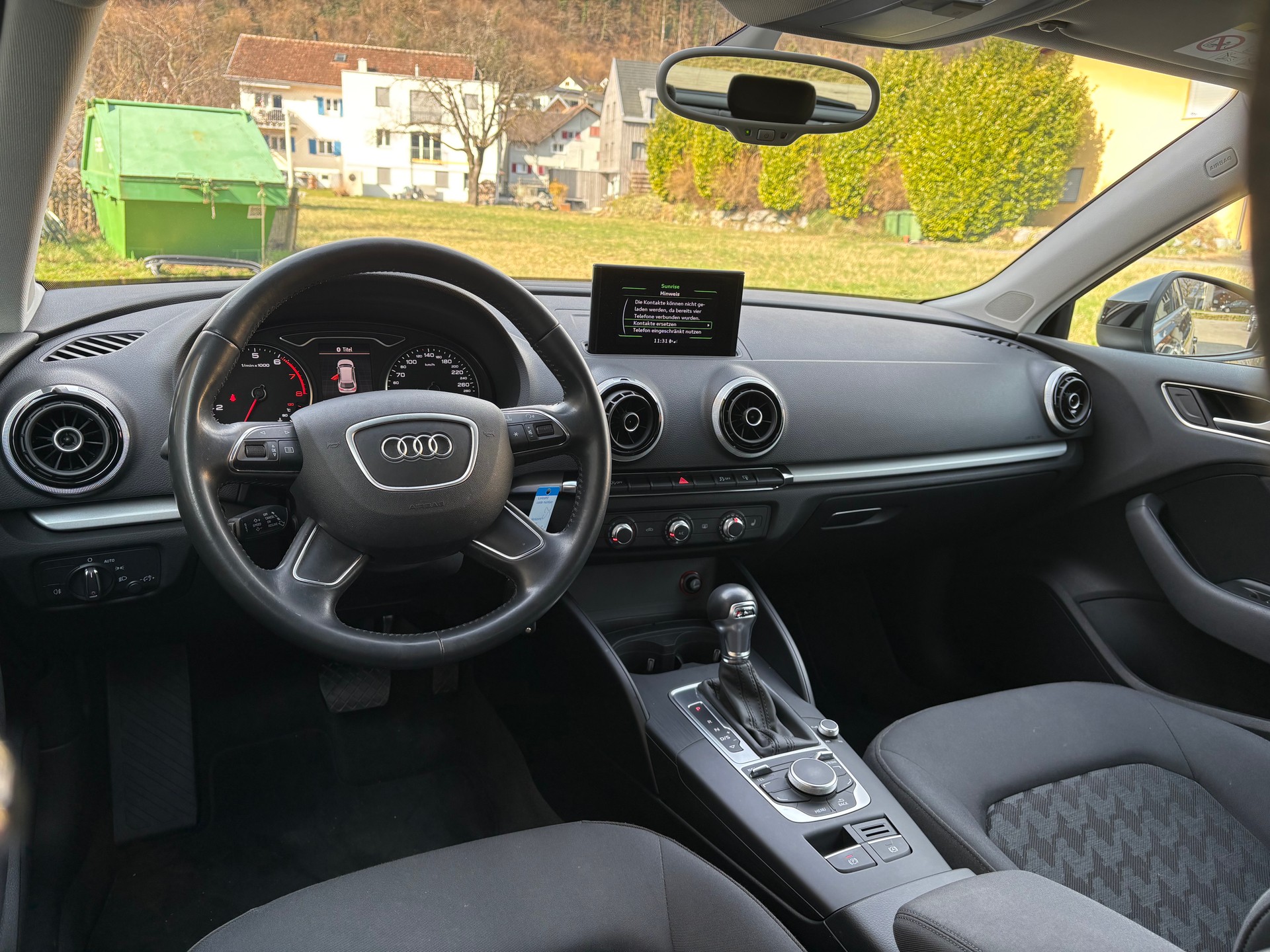 AUDI A3 Sportback 1.4 TFSI Attraction S-tronic-image-6
