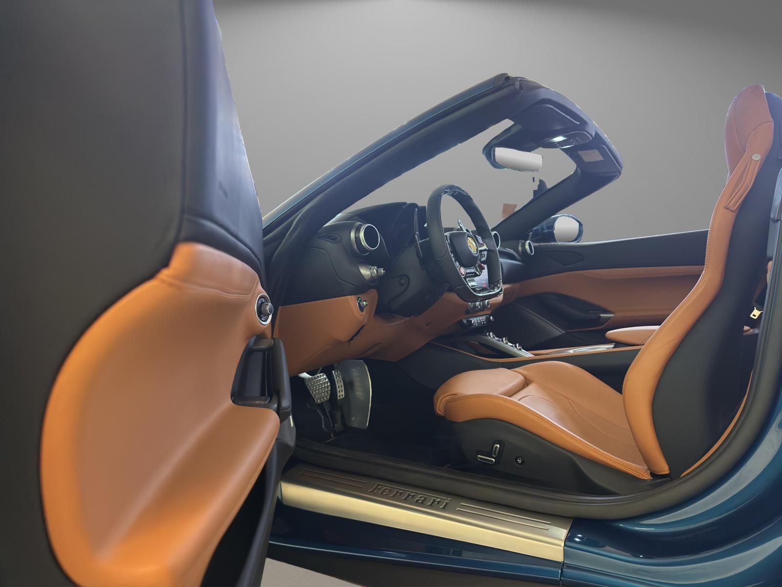 FERRARI Portofino M - Blu Abu Dhabi-image-10