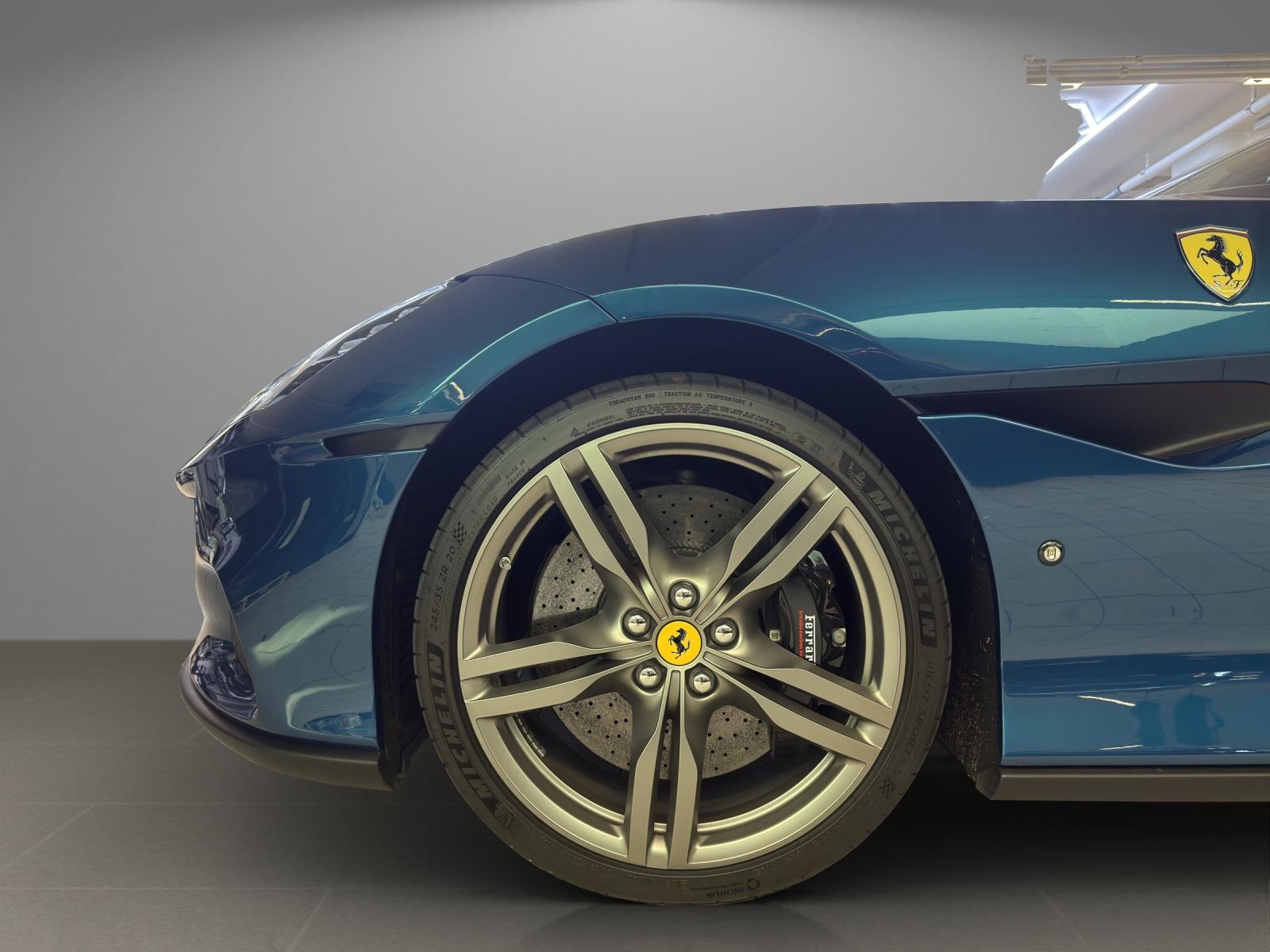FERRARI Portofino M - Blu Abu Dhabi-image-18
