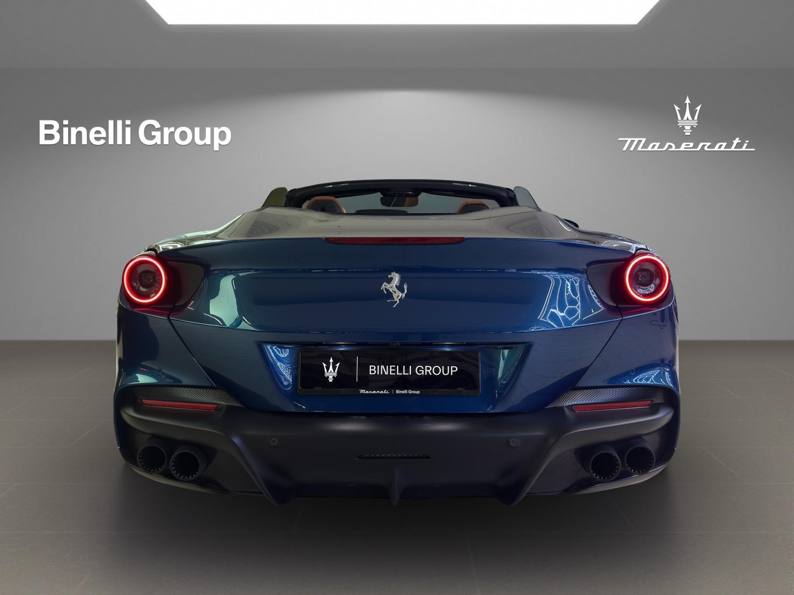 FERRARI Portofino M - Blu Abu Dhabi-showroom-element-3