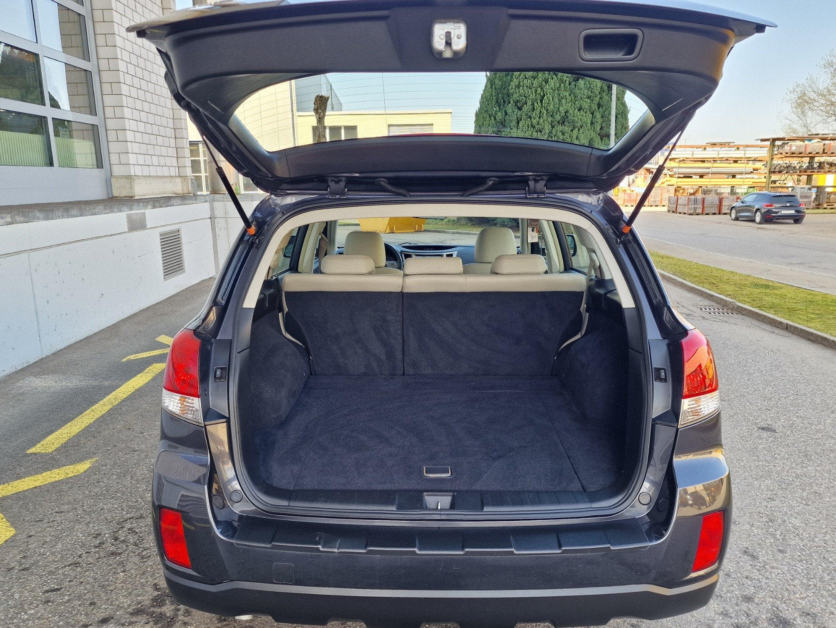 SUBARU Outback 2.5i Limited AWD Lineartronic-image-13