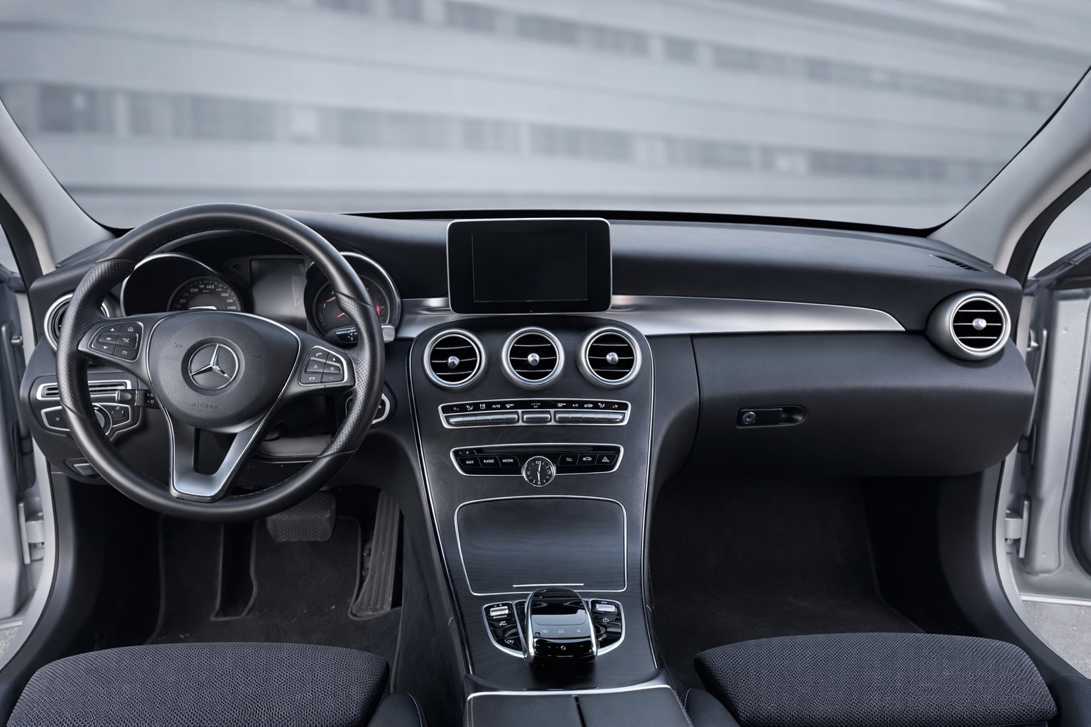 MERCEDES-BENZ C 220 d Avantgarde 4Matic 7G-Tronic-image-3